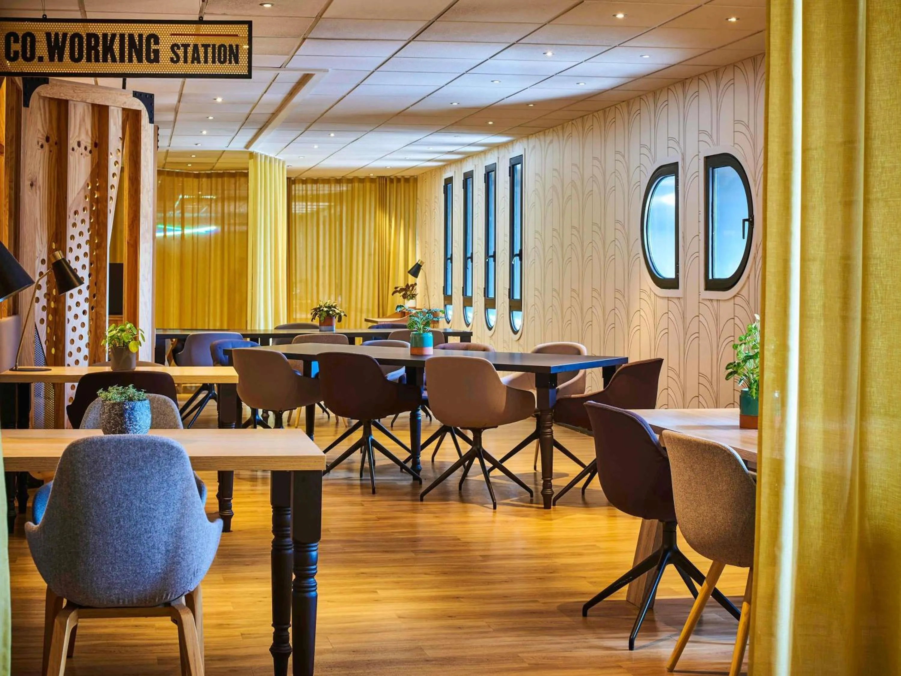 Business facilities in Mercure Paris Gare De Lyon TGV