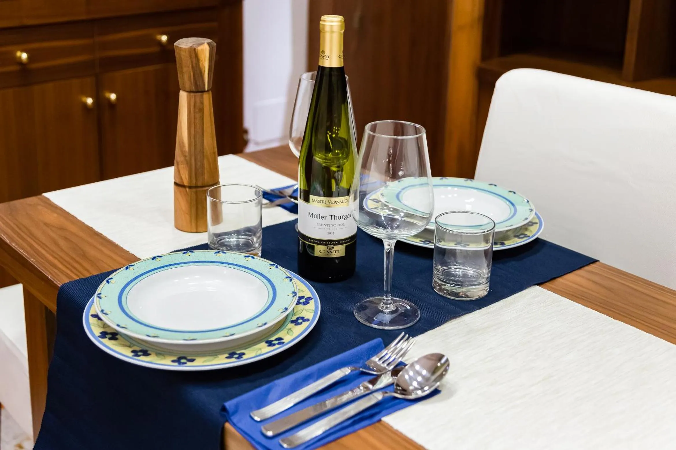 Dining area in Pantheon Antique Suite