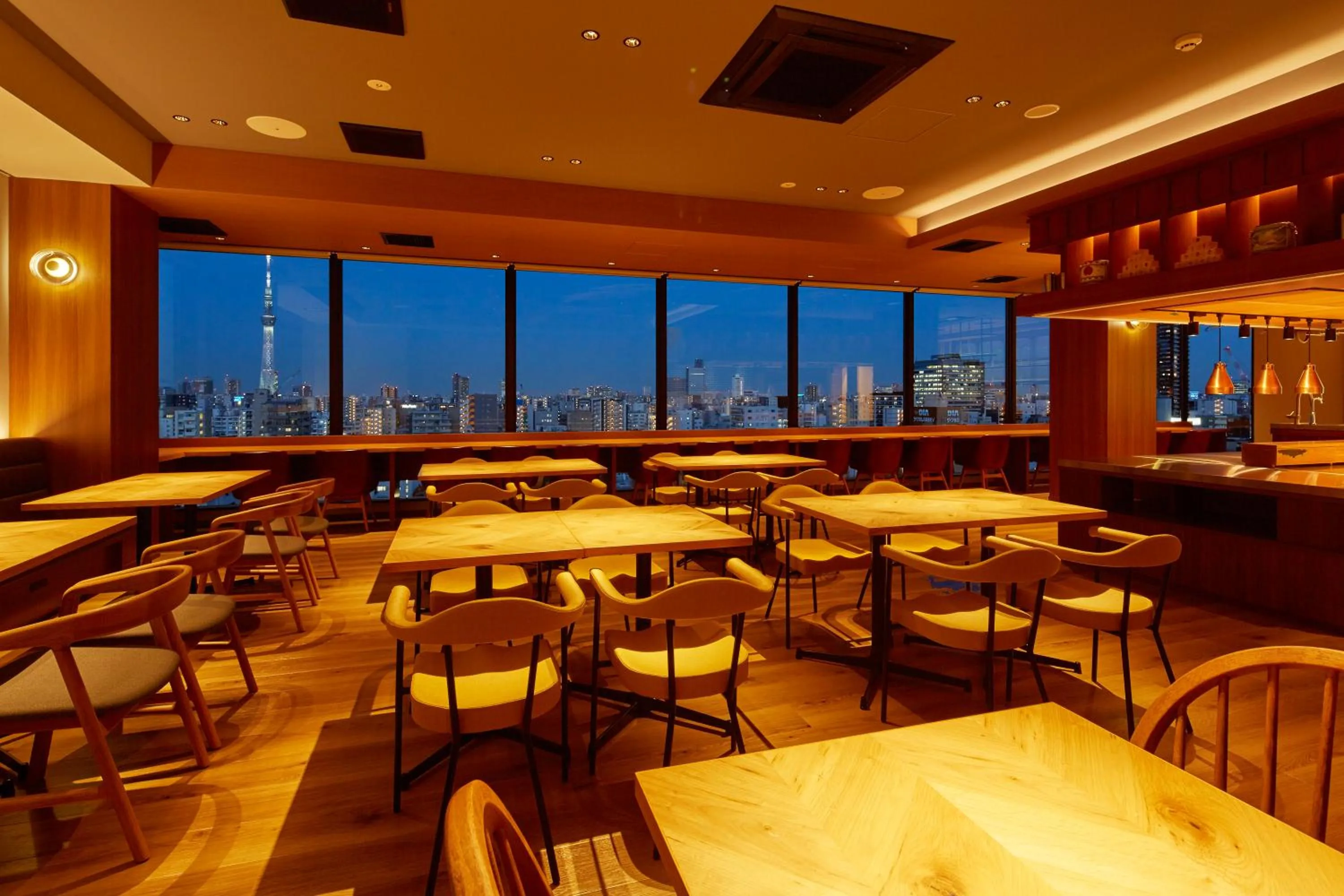 Restaurant/places to eat in hotel MONday Premium Ueno Okachimachi