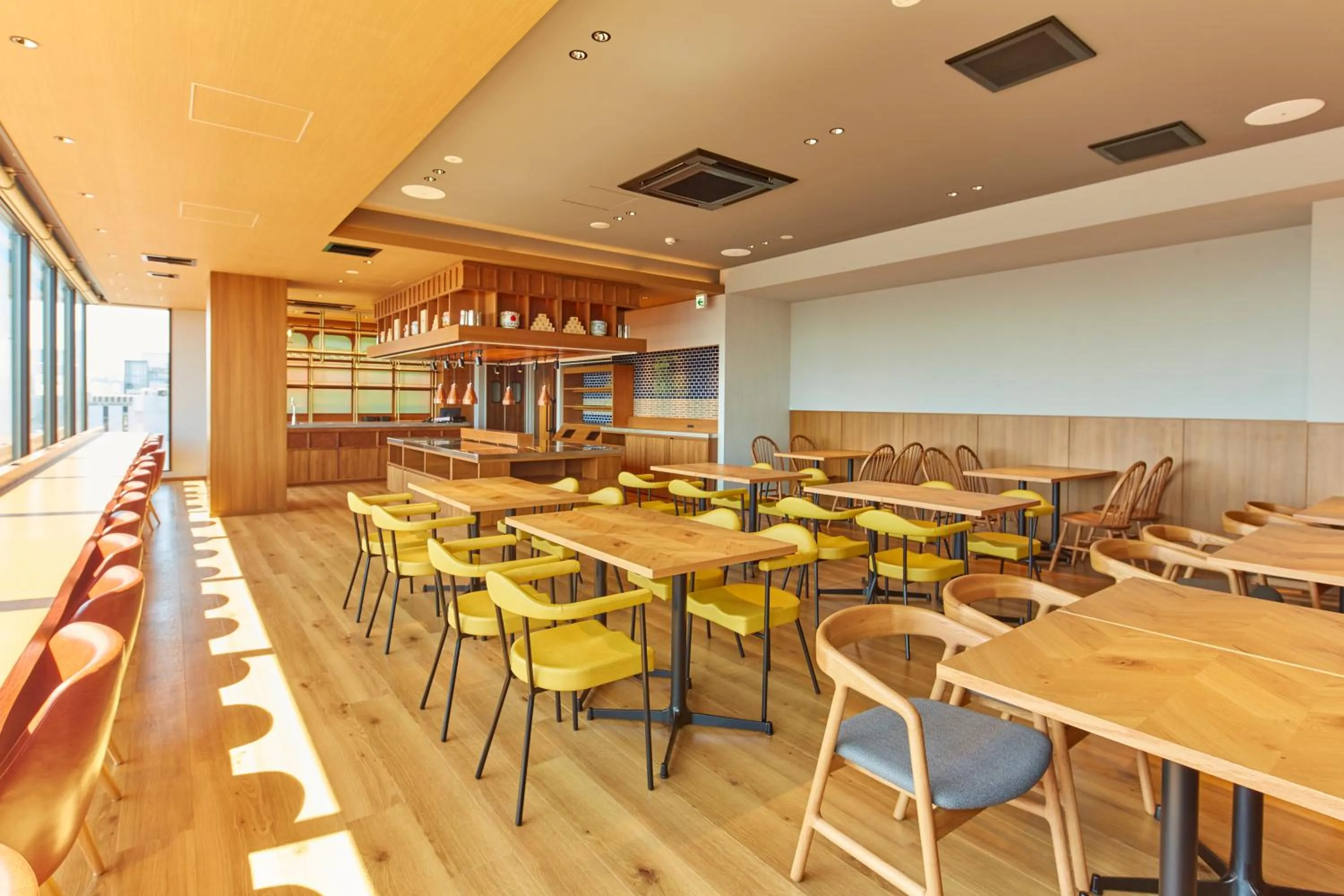 Restaurant/places to eat in hotel MONday Premium Ueno Okachimachi