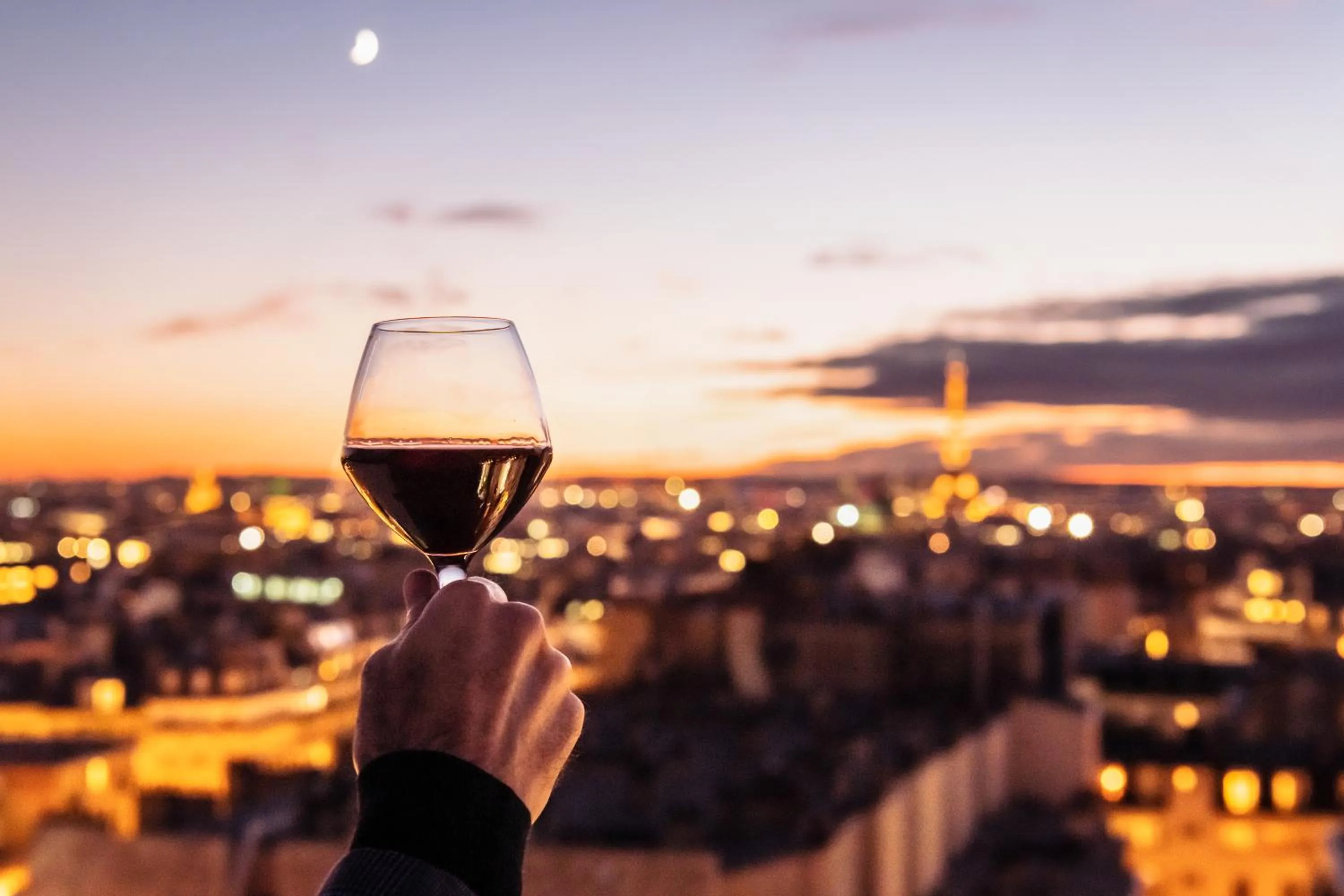 Patio in Mercure Paris Montmartre Sacré Coeur