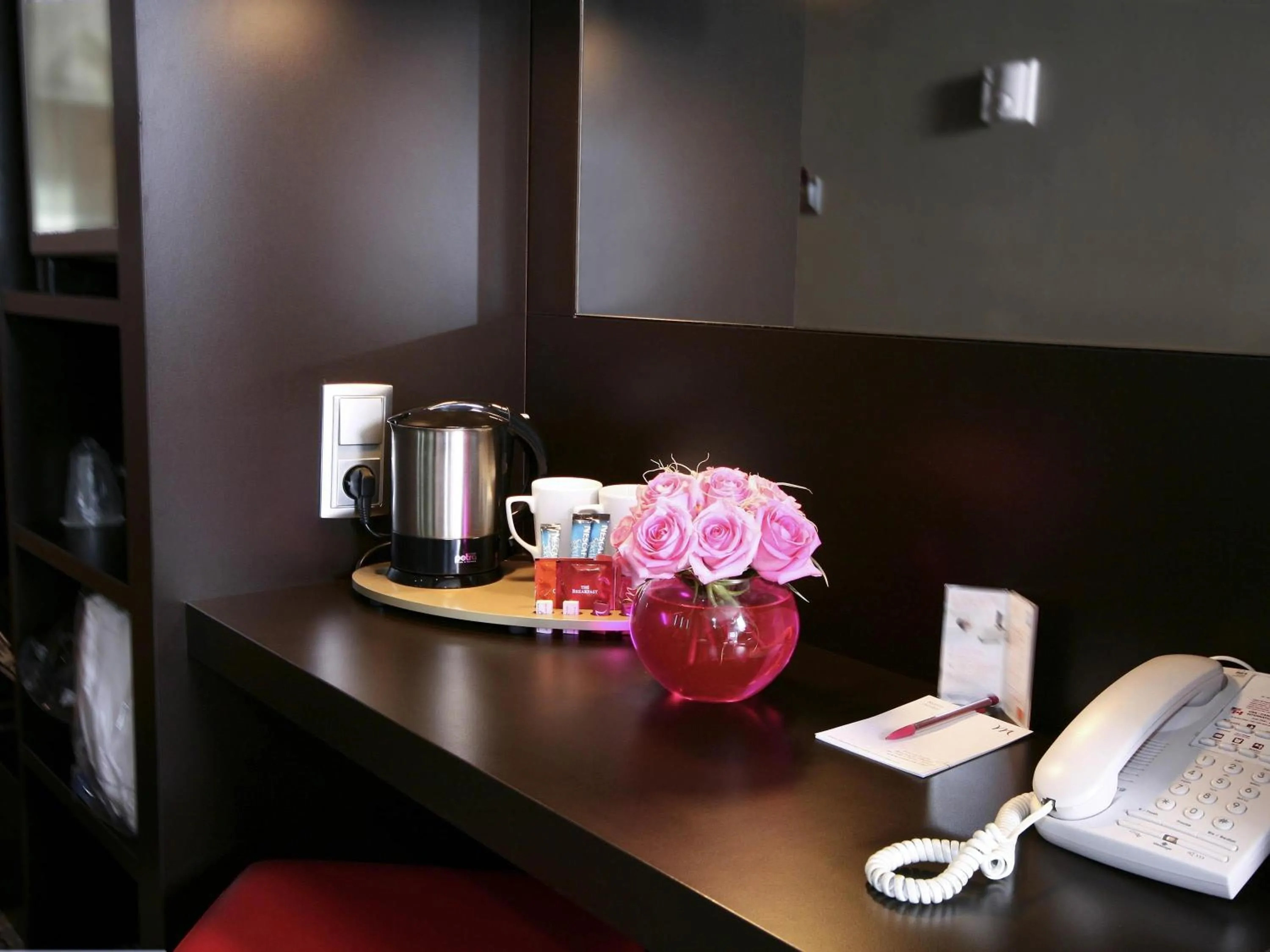 Bedroom in Mercure Paris Montmartre Sacré Coeur