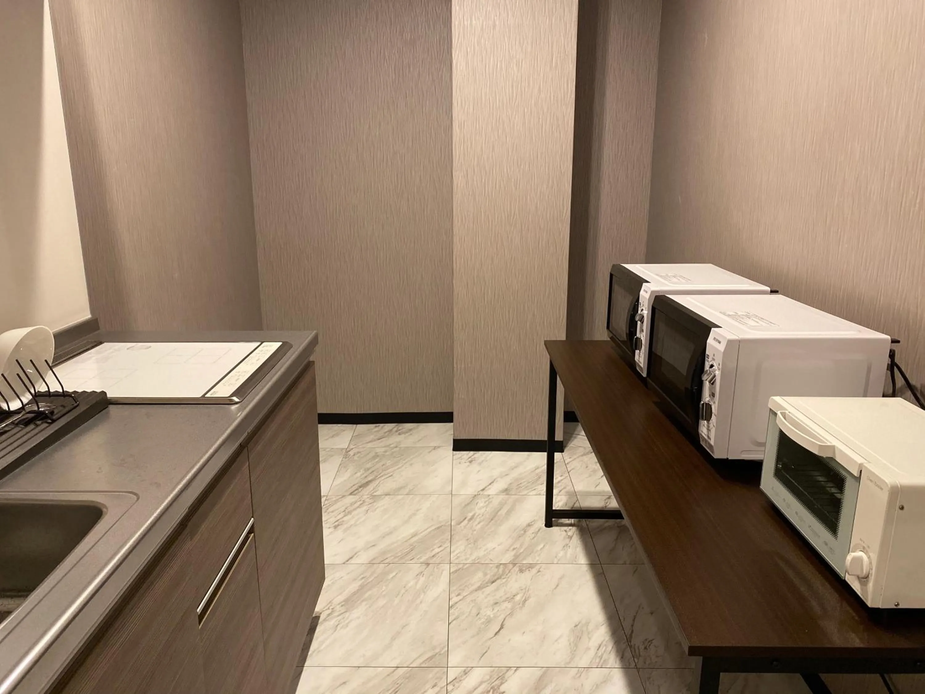 Kitchen or kitchenette in Hotel Chuo Bridge