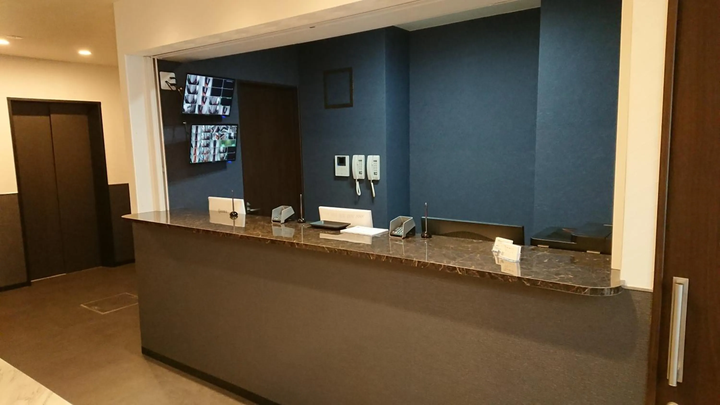 Lobby or reception in Hotel Chuo Bridge