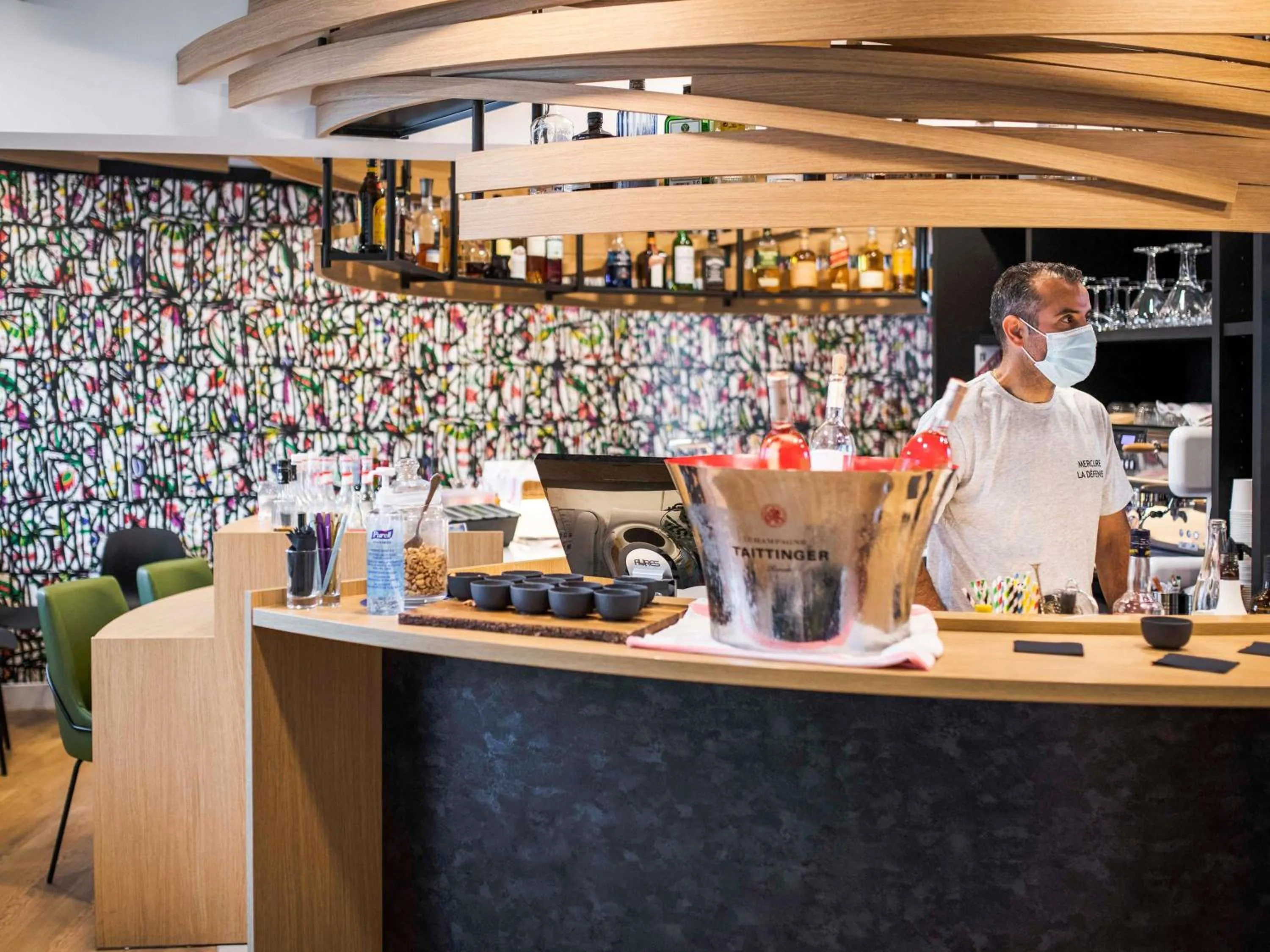 Lounge or bar in Mercure Paris La Défense