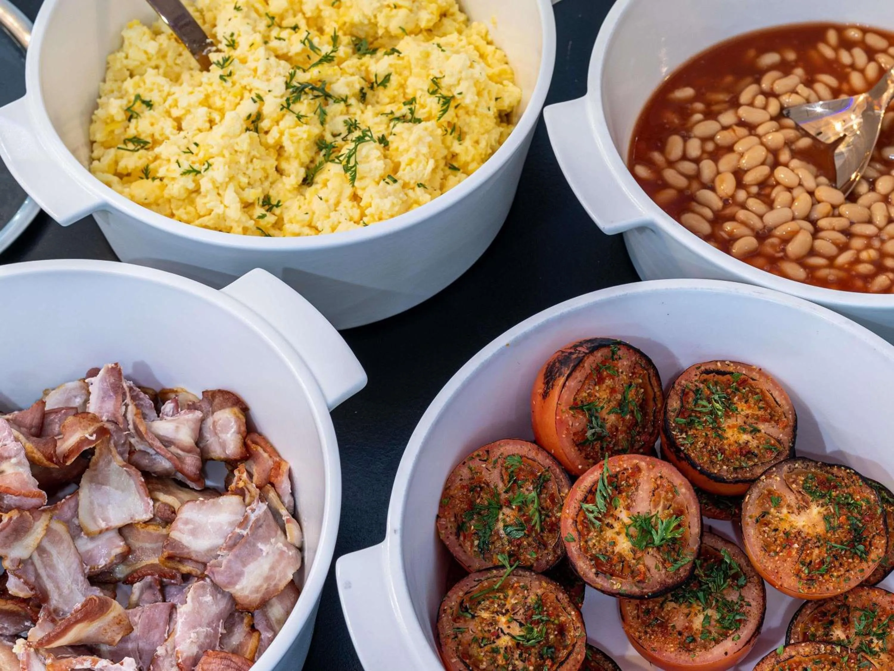 Breakfast in Mercure Paris La Défense