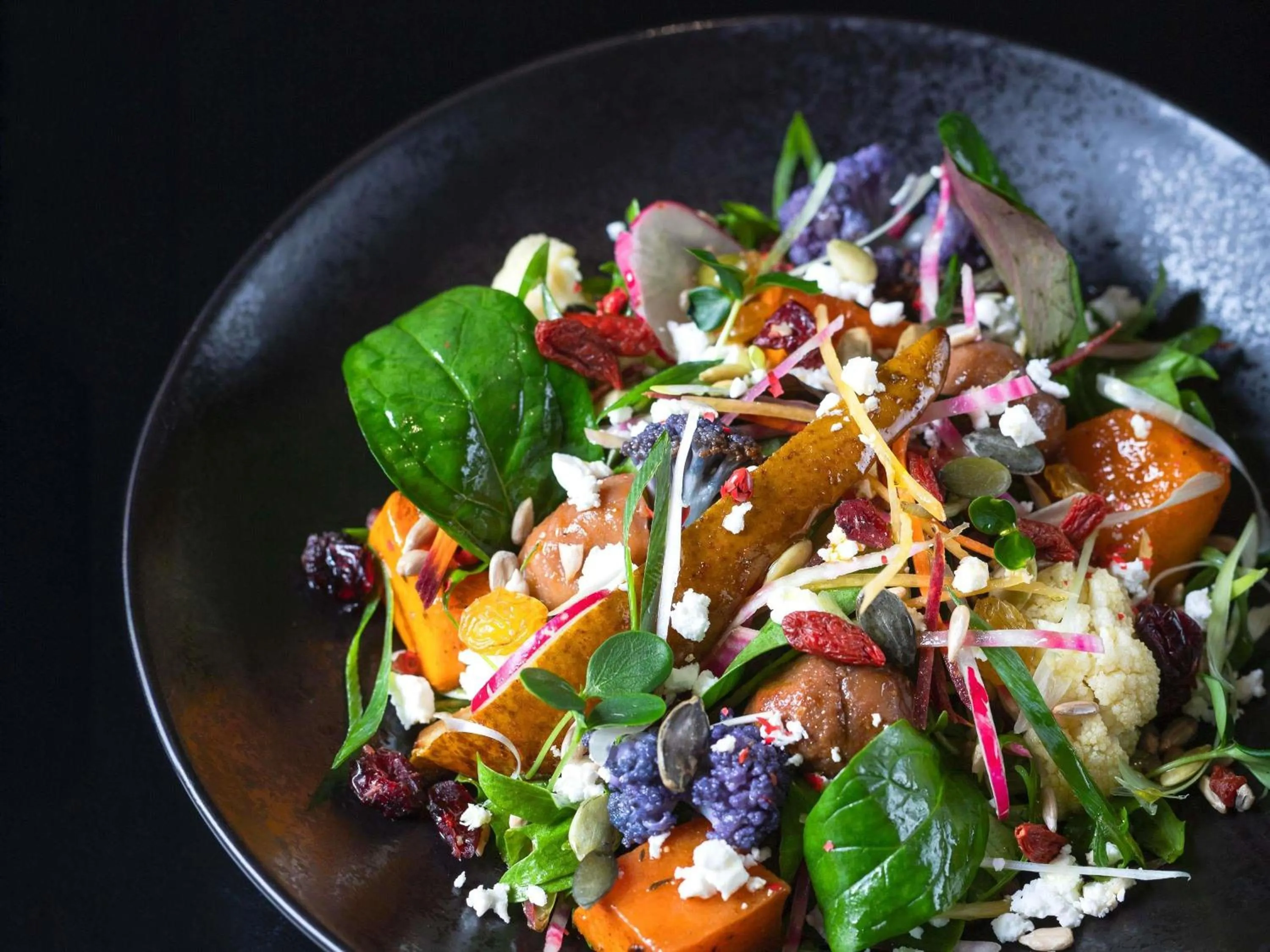 Restaurant/places to eat in Mercure Paris La Défense