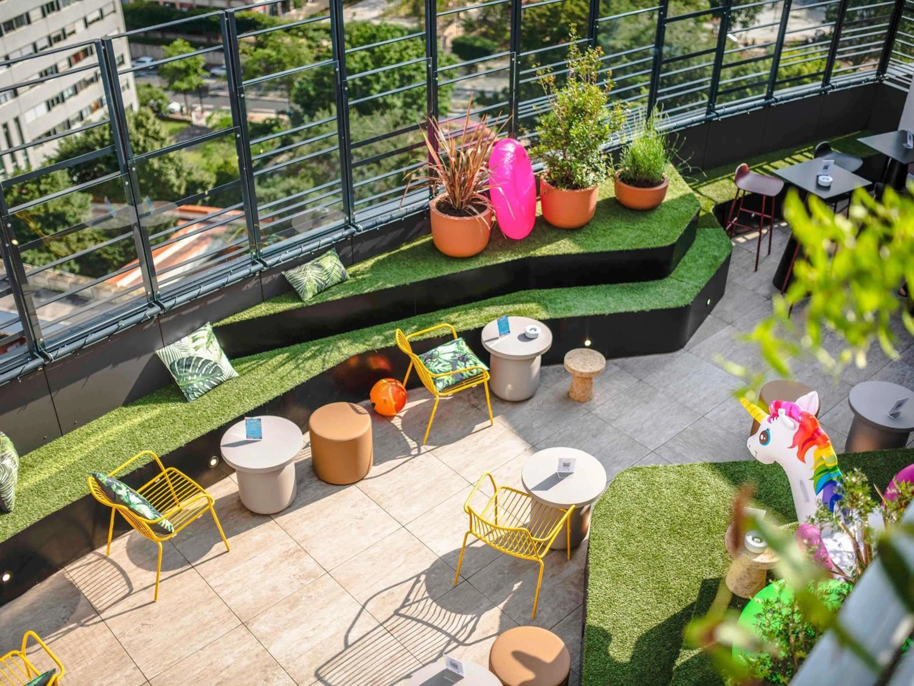 Property building in Mercure Paris La Défense