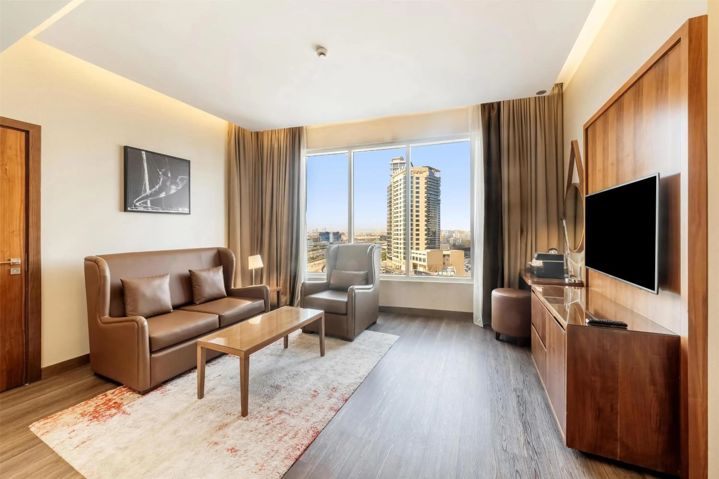 Photo of the whole room in Radisson Blu Hotel, Dubai Canal View