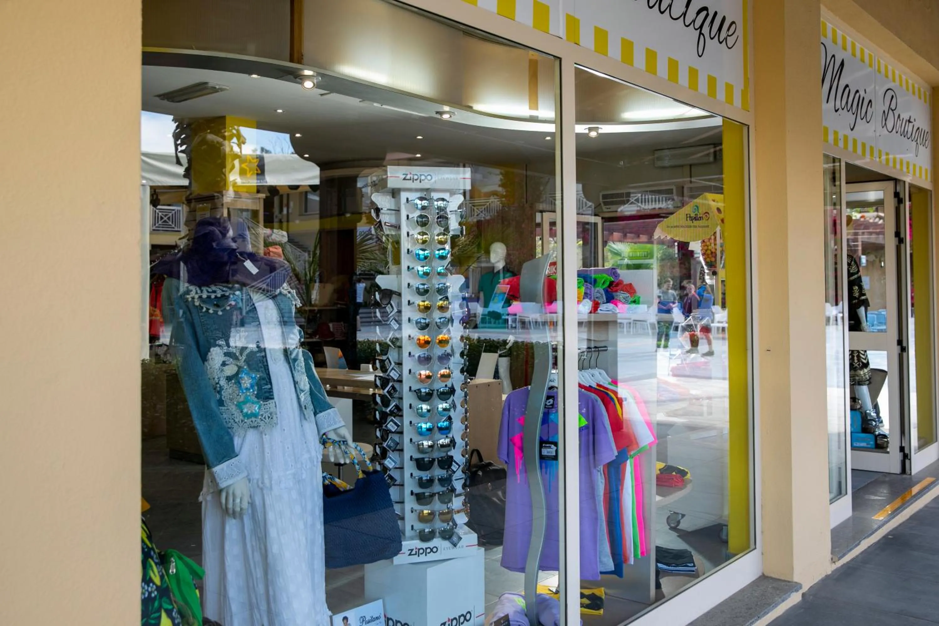 On-site shops in TUI MAGIC LIFE Calabria - All Inclusive