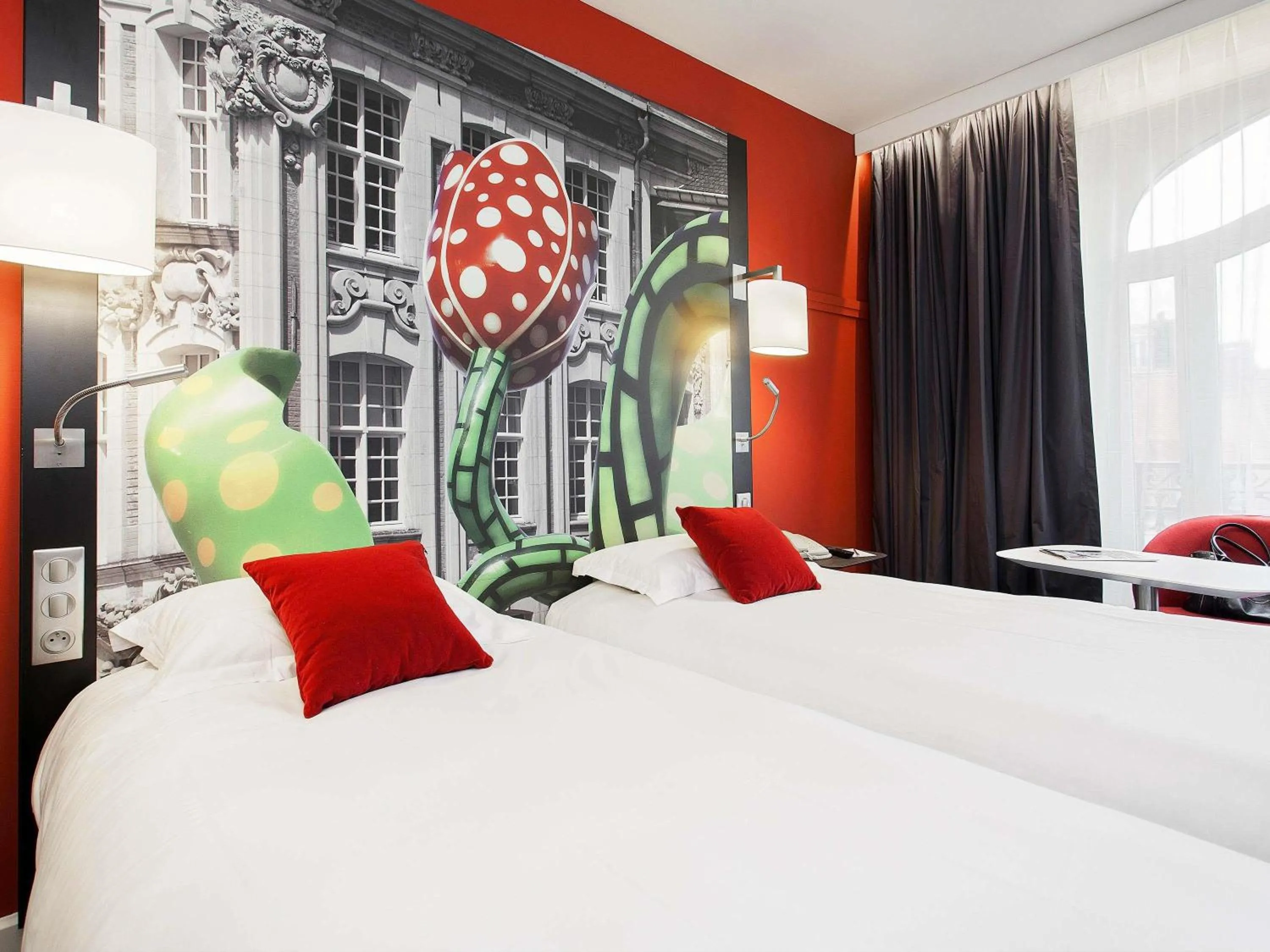 Bedroom, Bed in Mercure Lille Centre Grand Place