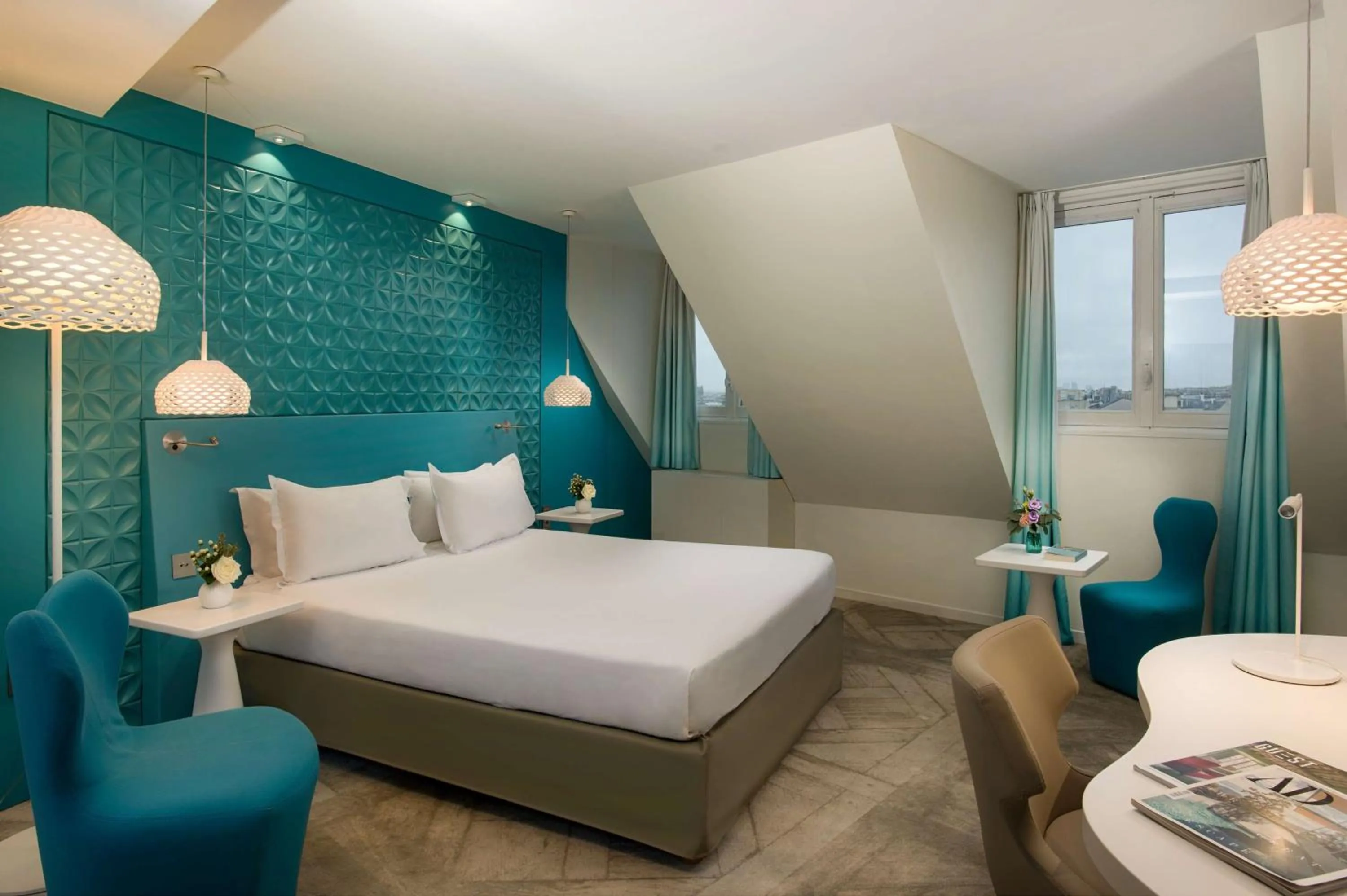 Bedroom, Bed in Holiday Inn Paris Gare de l'Est, an IHG Hotel