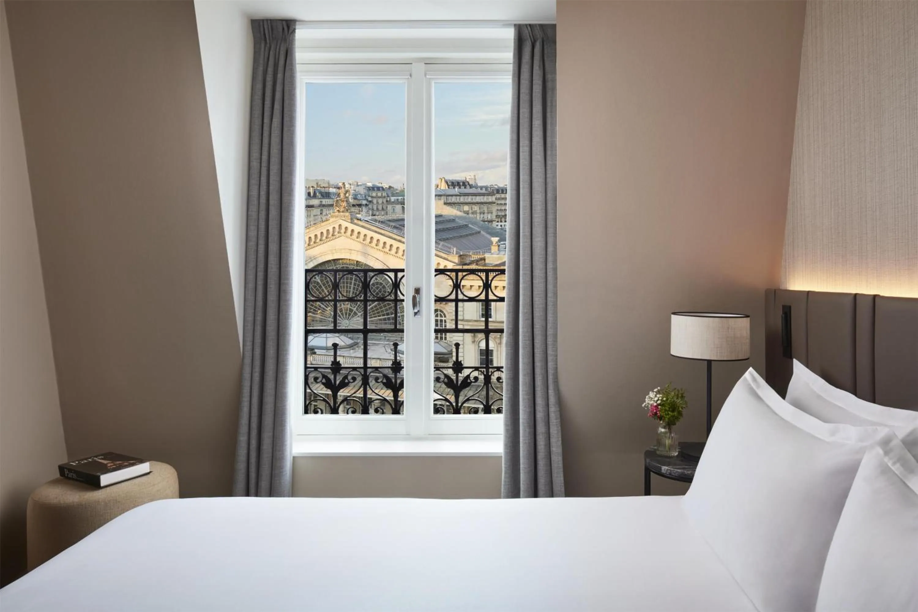 Bedroom, Bed in NH Paris Gare de l'Est