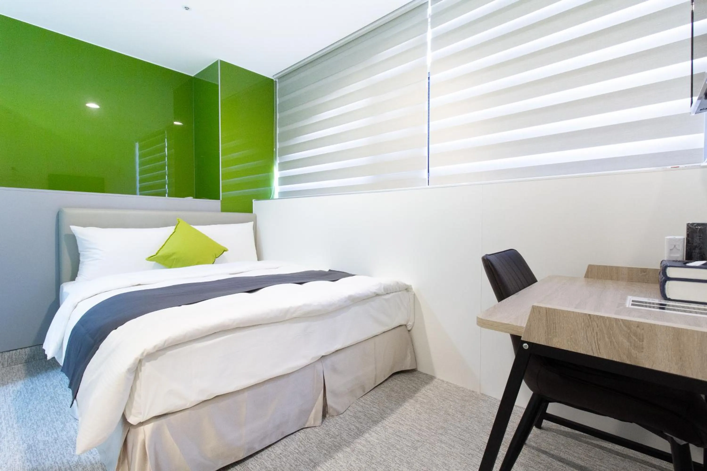 bunk bed, Bed in T.O. Hotel - Taipei station