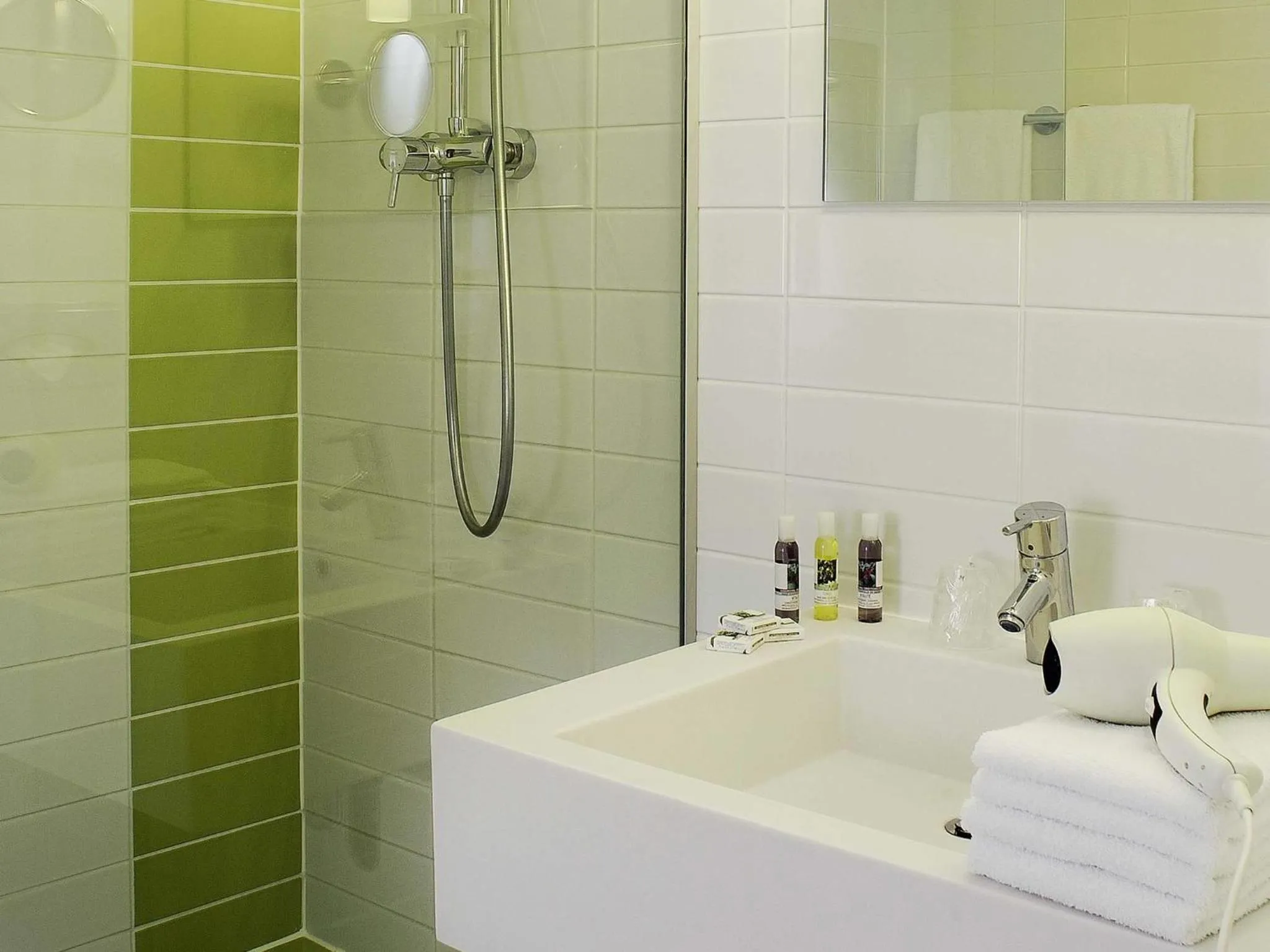 Bedroom in Mercure Strasbourg Centre