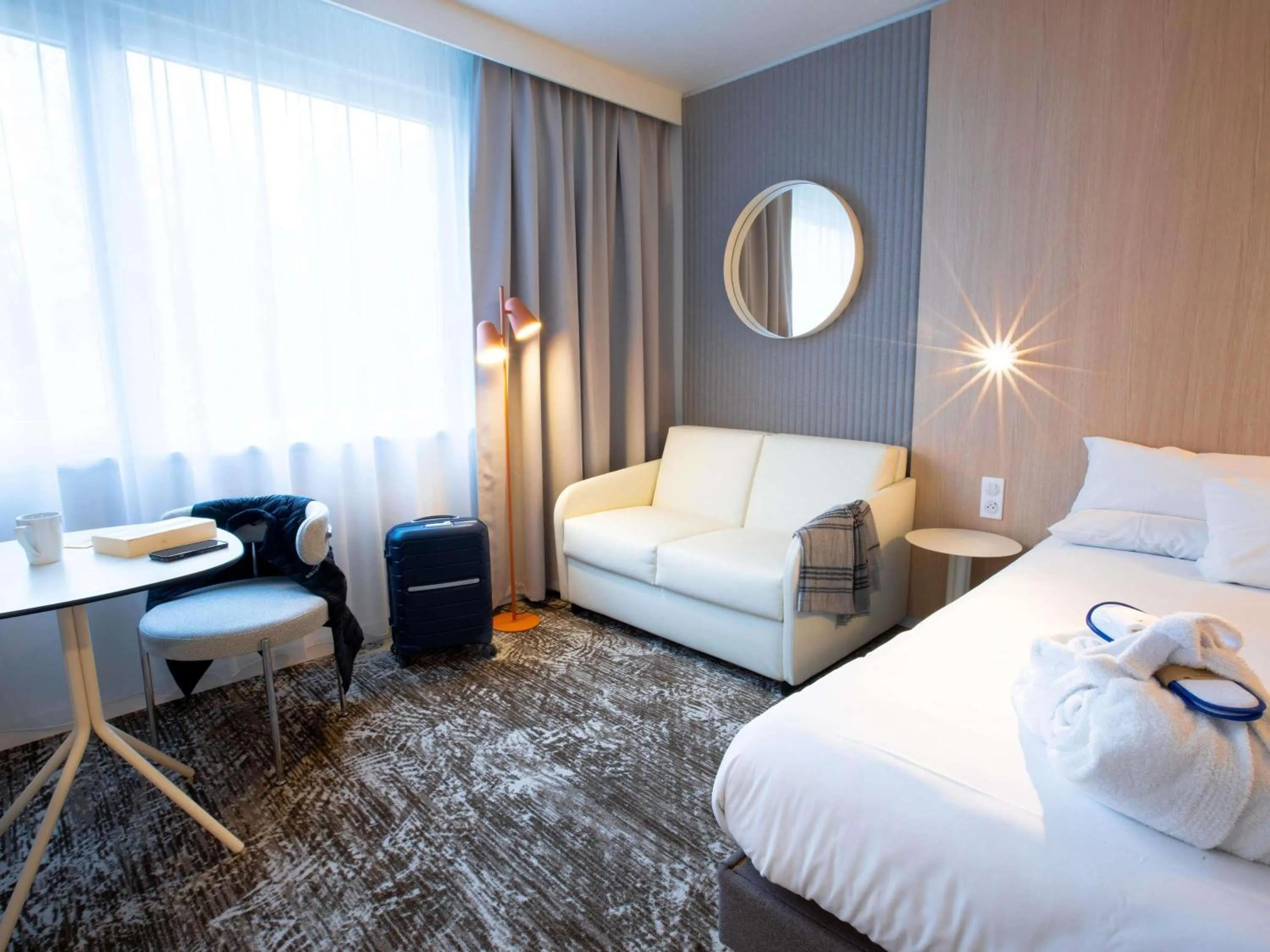 Property building, Bed in Novotel Mulhouse Bâle Fribourg