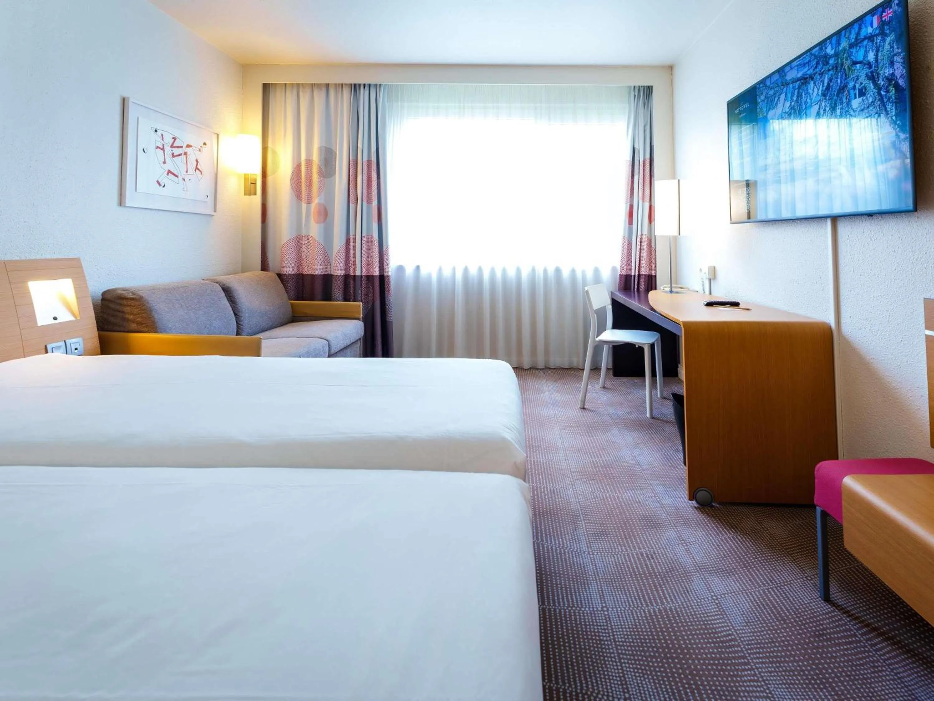 Bedroom, Bed in Novotel Mulhouse Bâle Fribourg