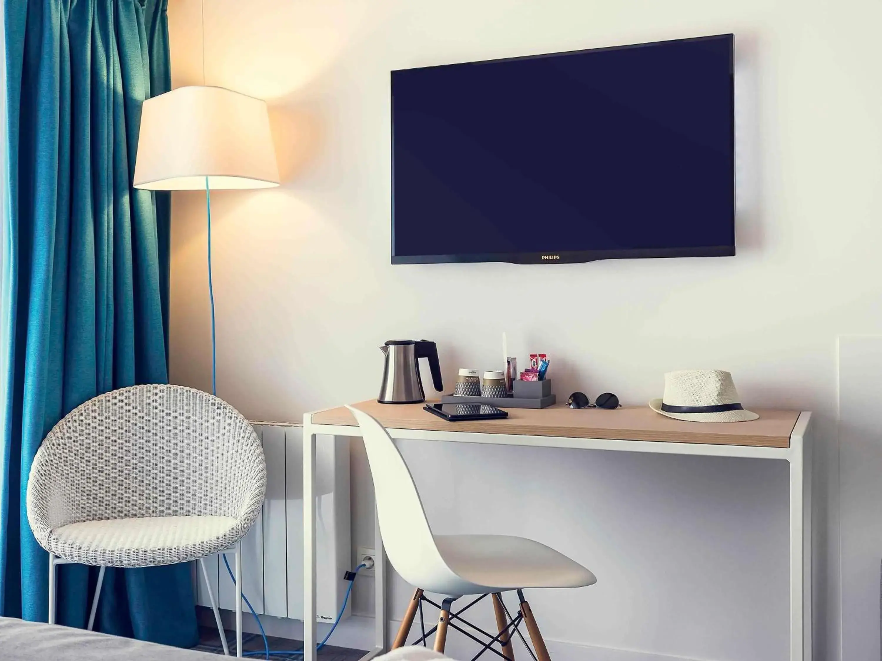 Classic  Twin Room in Mercure Deauville Centre Classic  Twin Room in Mercure Deauville Centre