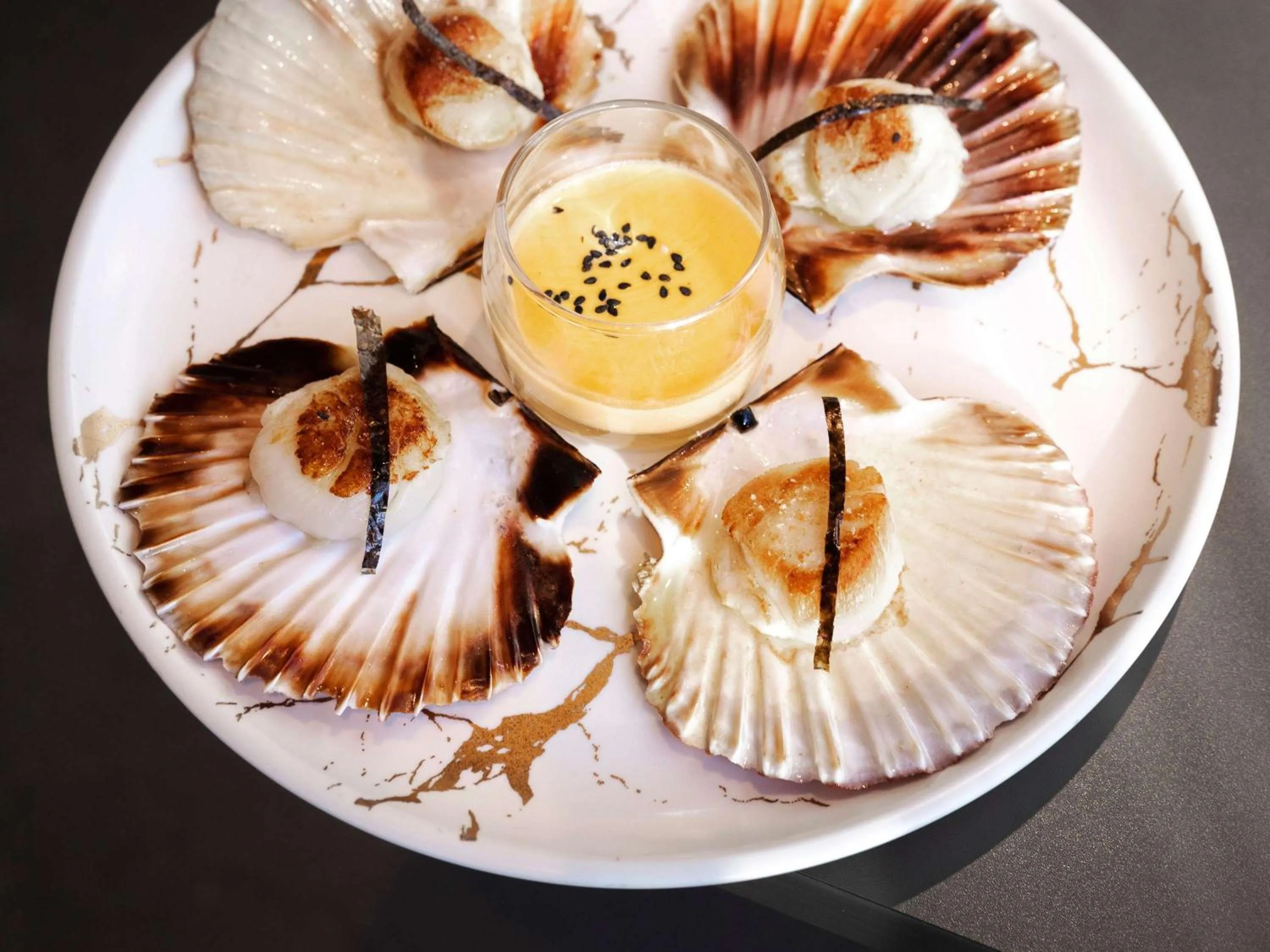 Restaurant/places to eat in Pullman Paris La Défense