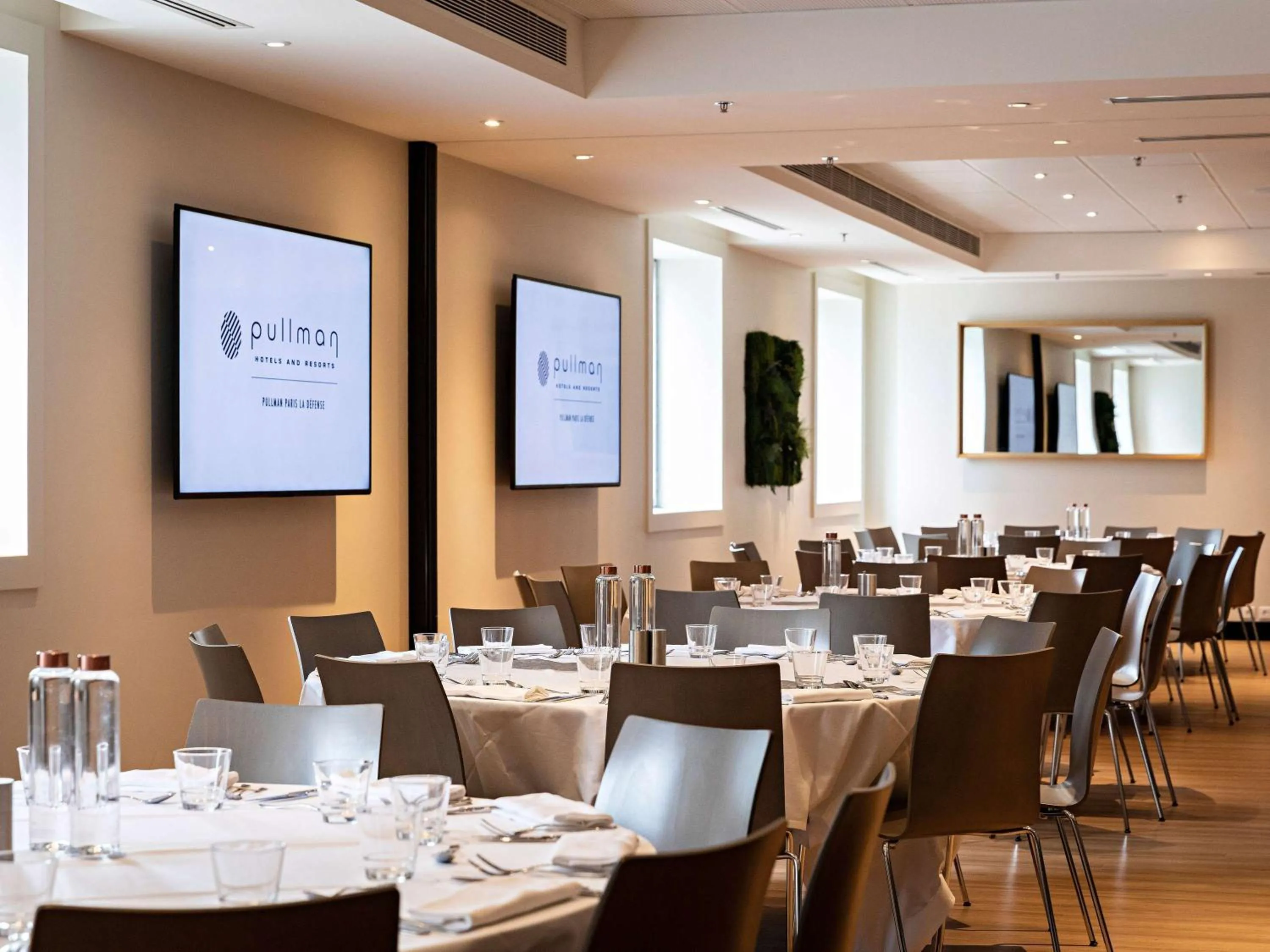 Meeting/conference room in Pullman Paris La Défense