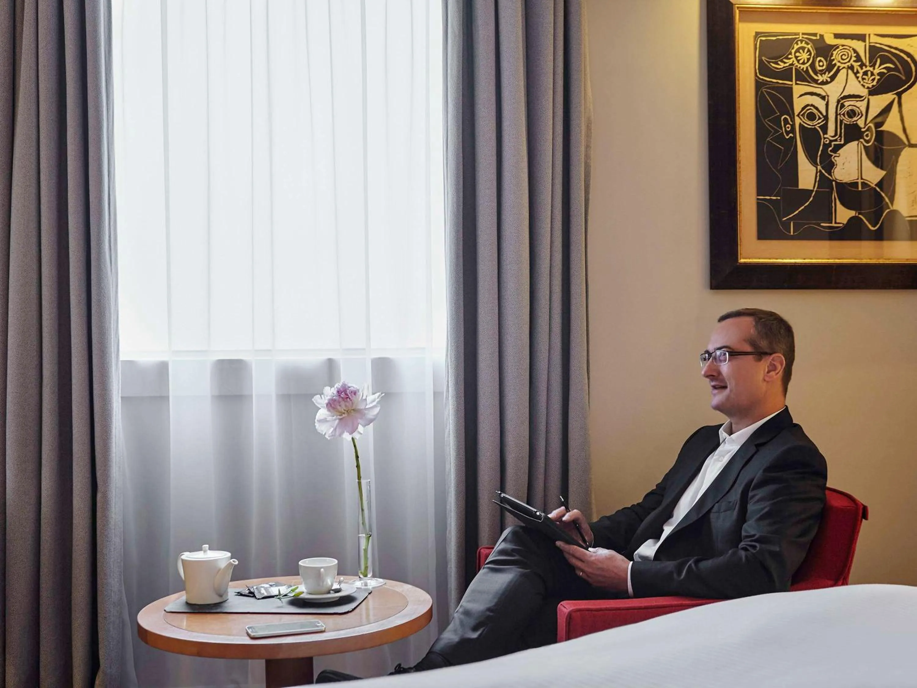 Bedroom in Pullman Paris La Défense