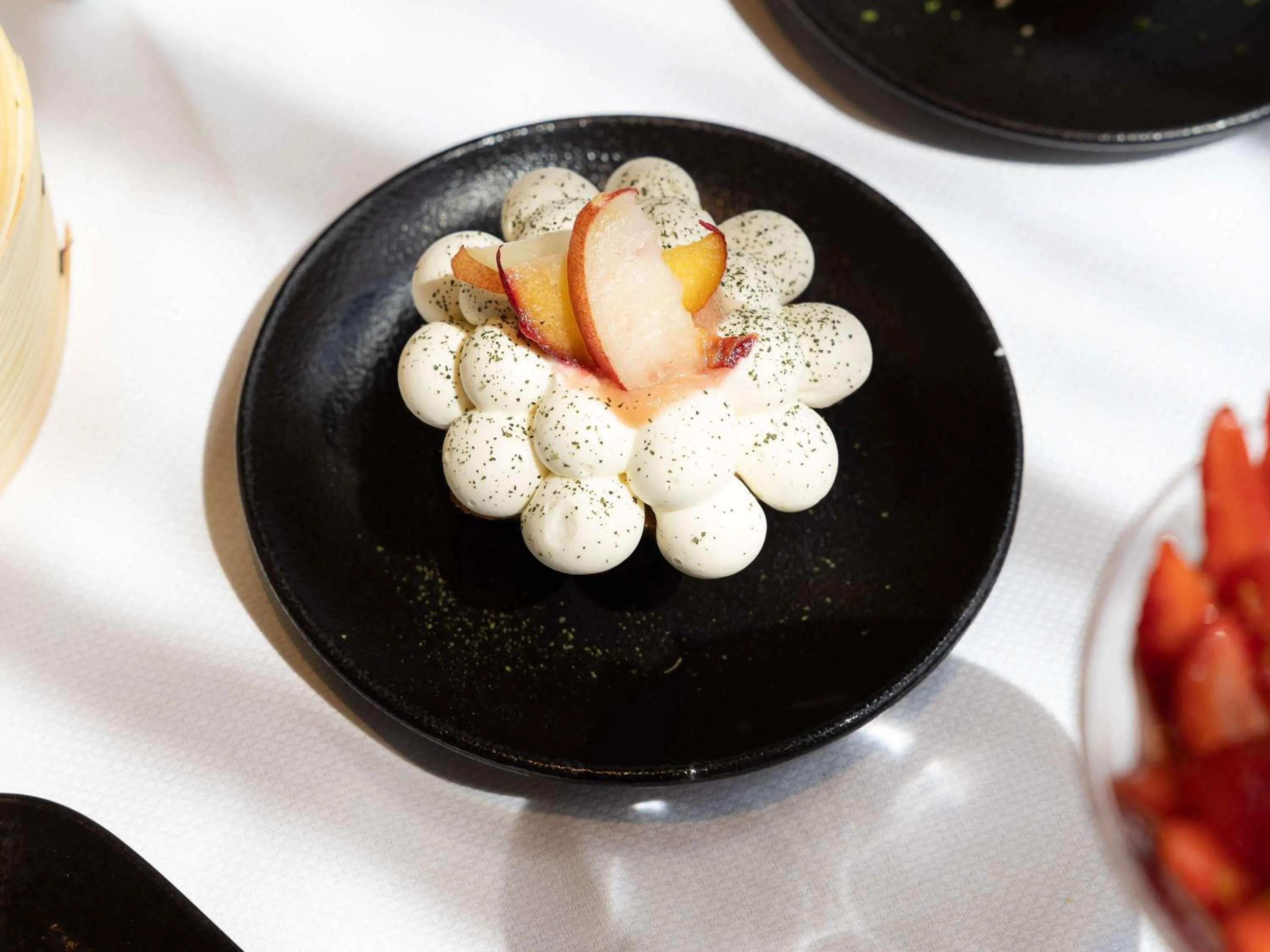 Restaurant/places to eat in Pullman Paris La Défense