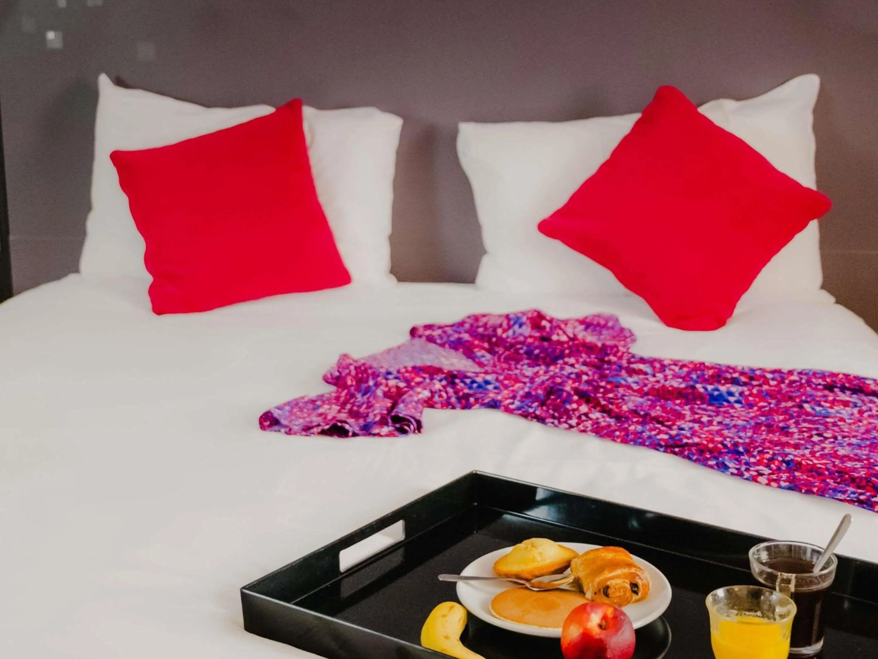 Bedroom, Bed in Mercure Le Havre Centre Bassin Du Commerce