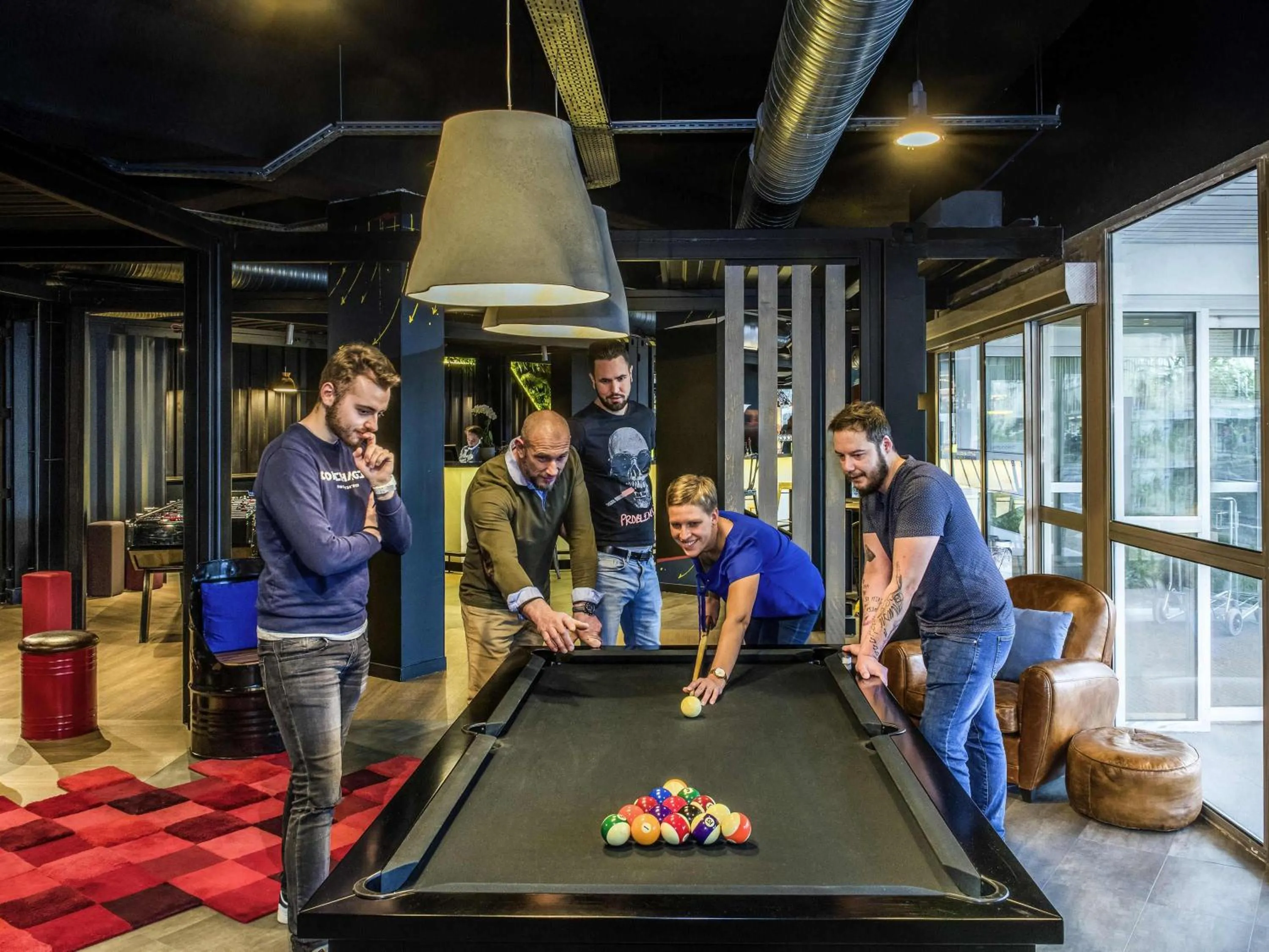 Restaurant/places to eat in Mercure Le Havre Centre Bassin Du Commerce