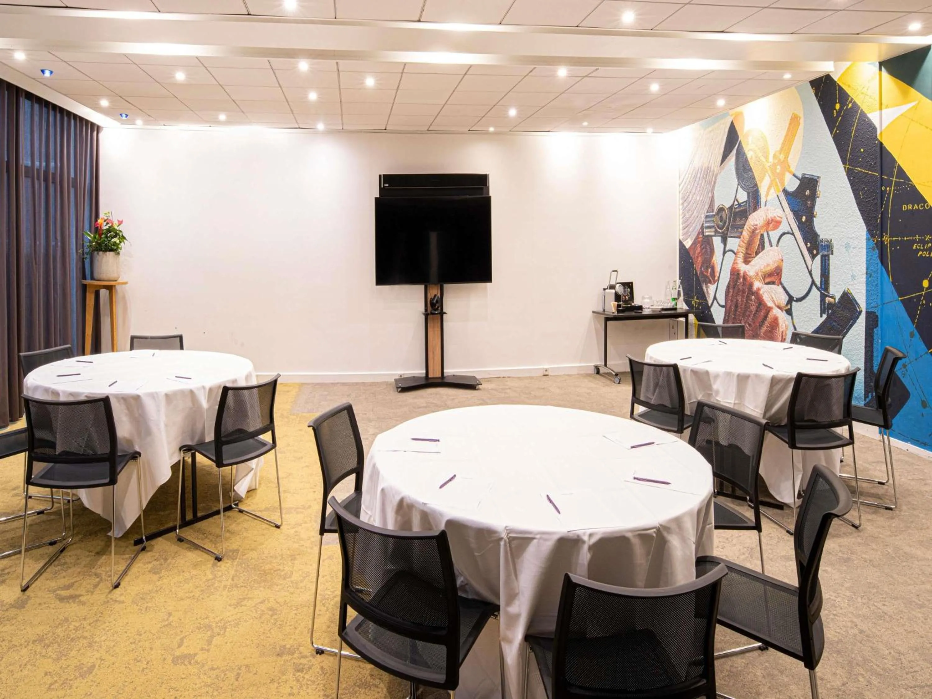 Meeting/conference room in Mercure Le Havre Centre Bassin Du Commerce