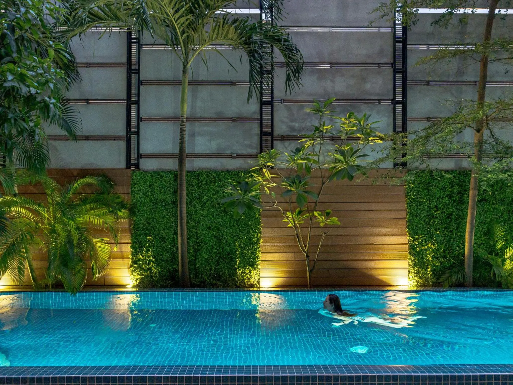 Swimming pool in CHECK inn Phnom Penh BKK1