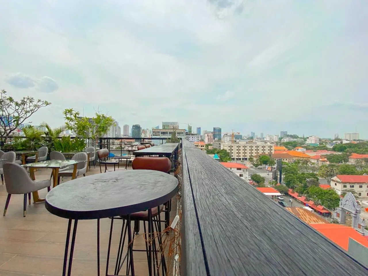 Lounge or bar in CHECK inn Phnom Penh BKK1