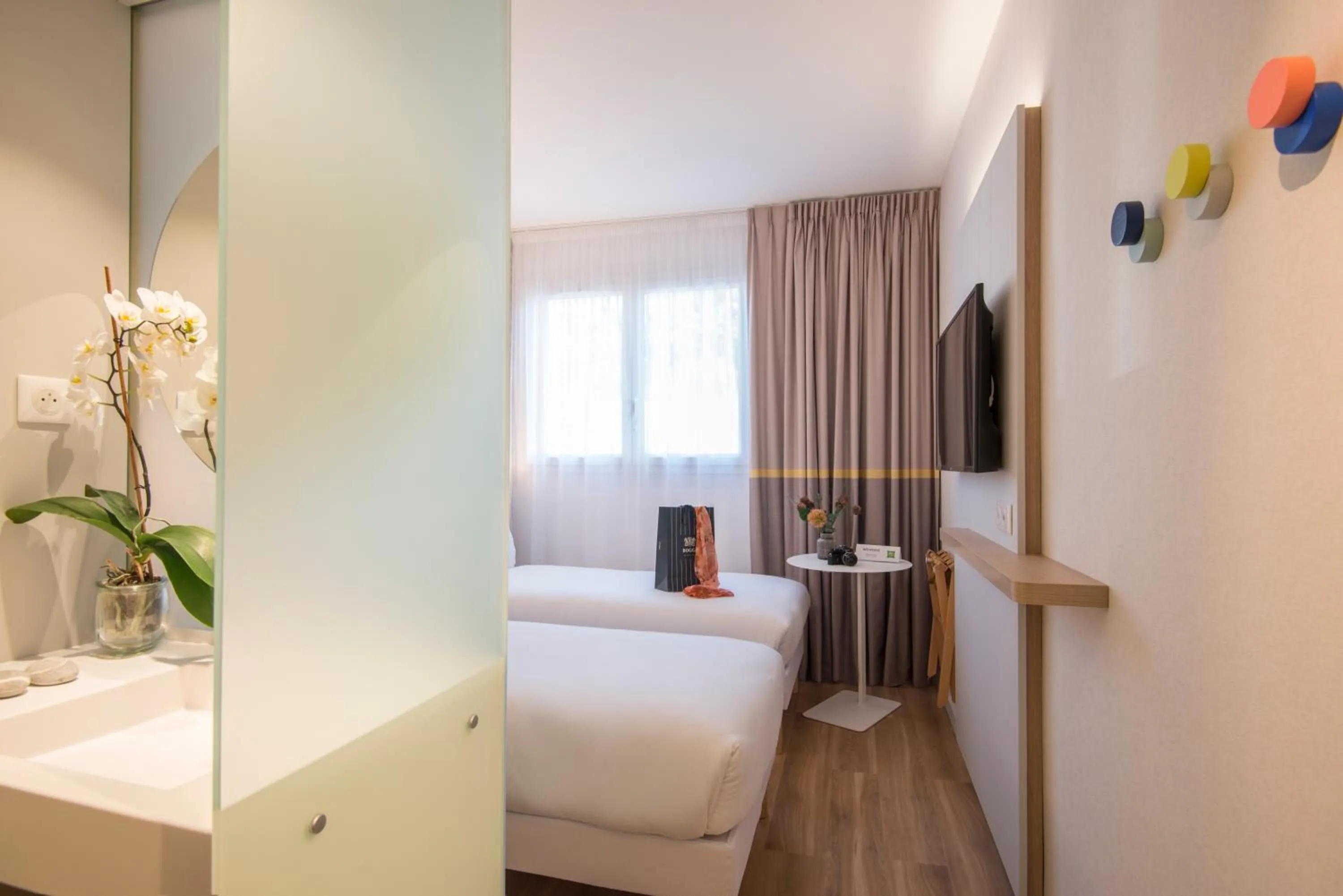 TV and multimedia, Bed in ibis Styles Nice Cap 3000 Aéroport