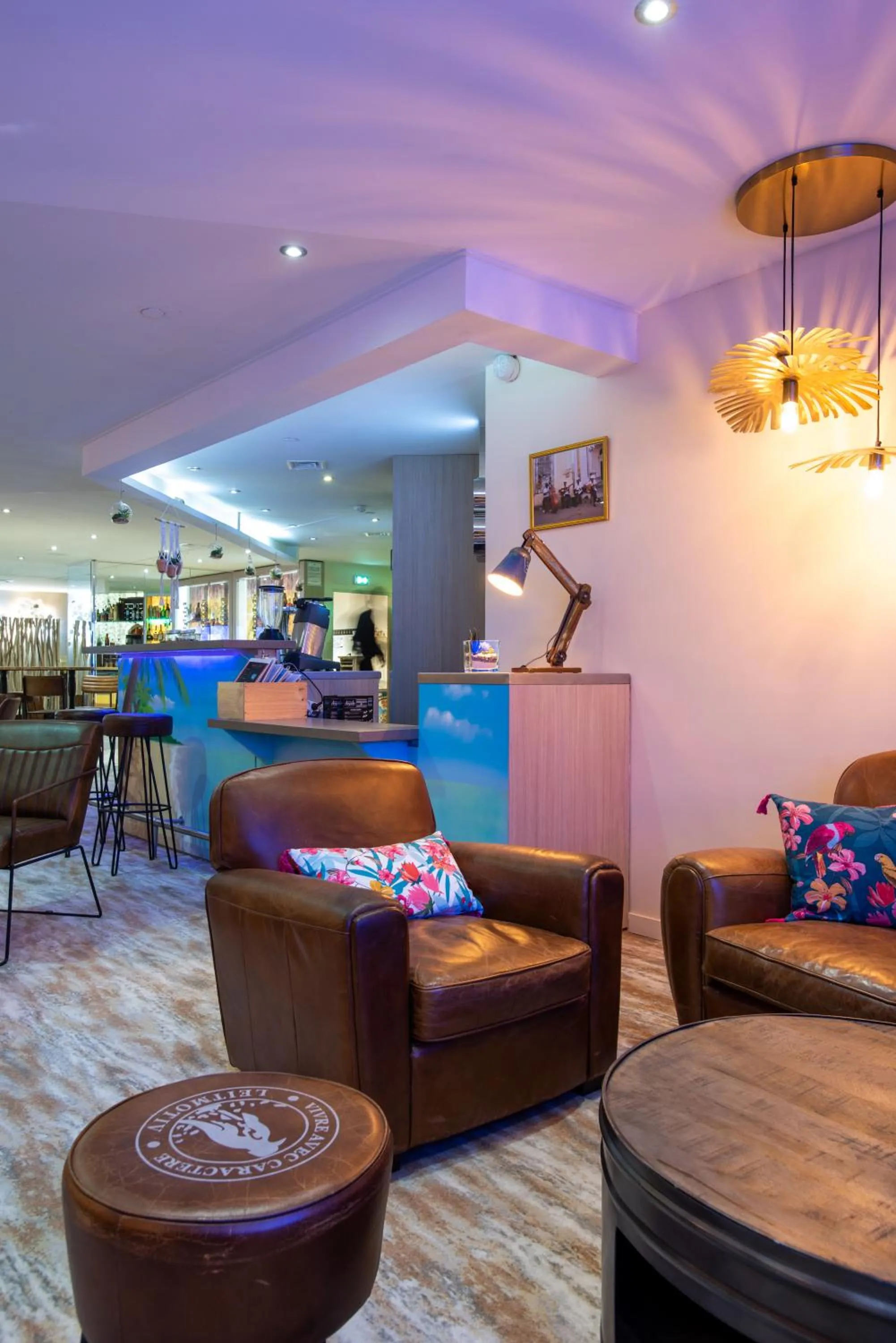 Lounge or bar in Mercure Marseille Centre Vieux Port