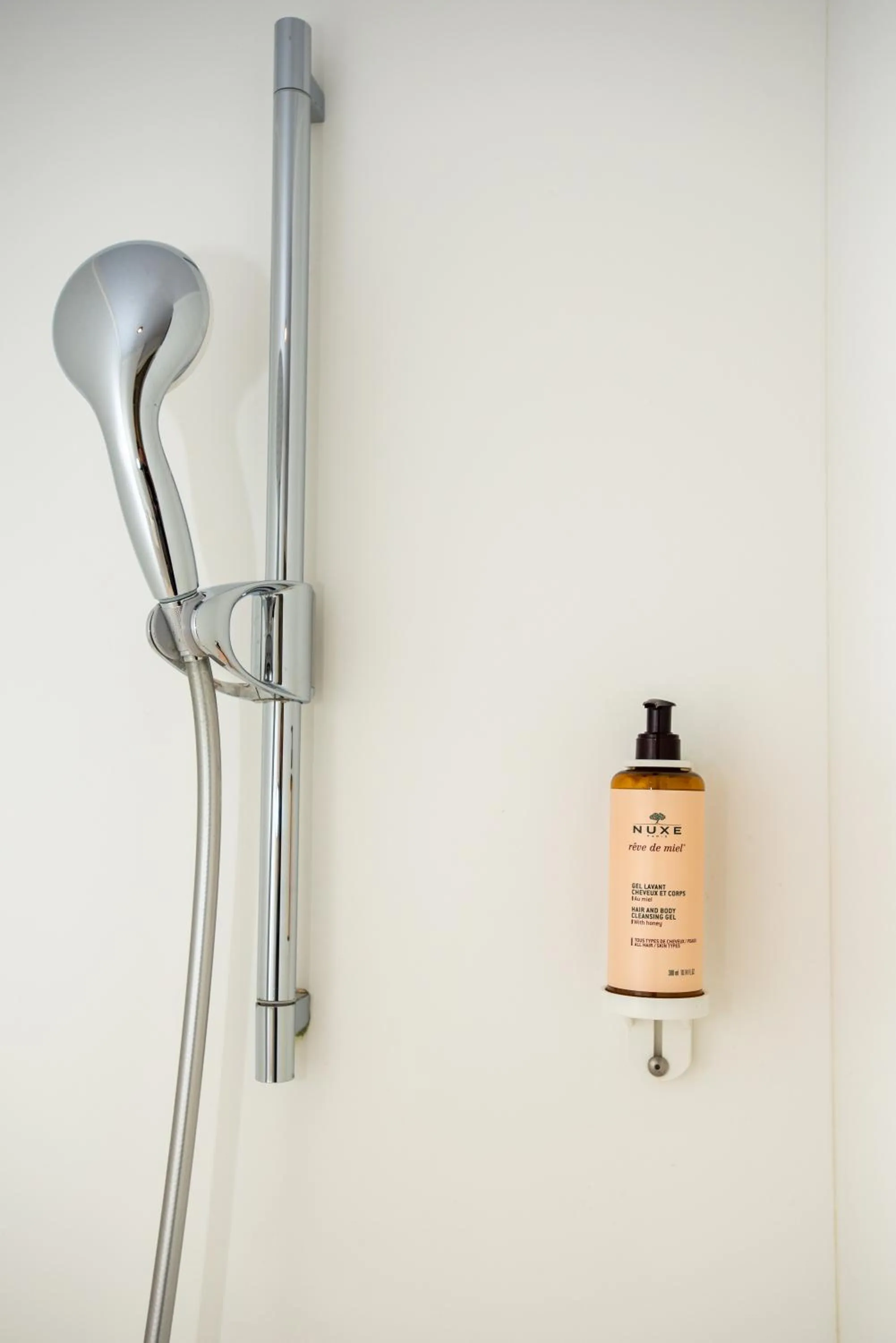 Bathroom in Mercure Marseille Centre Vieux Port