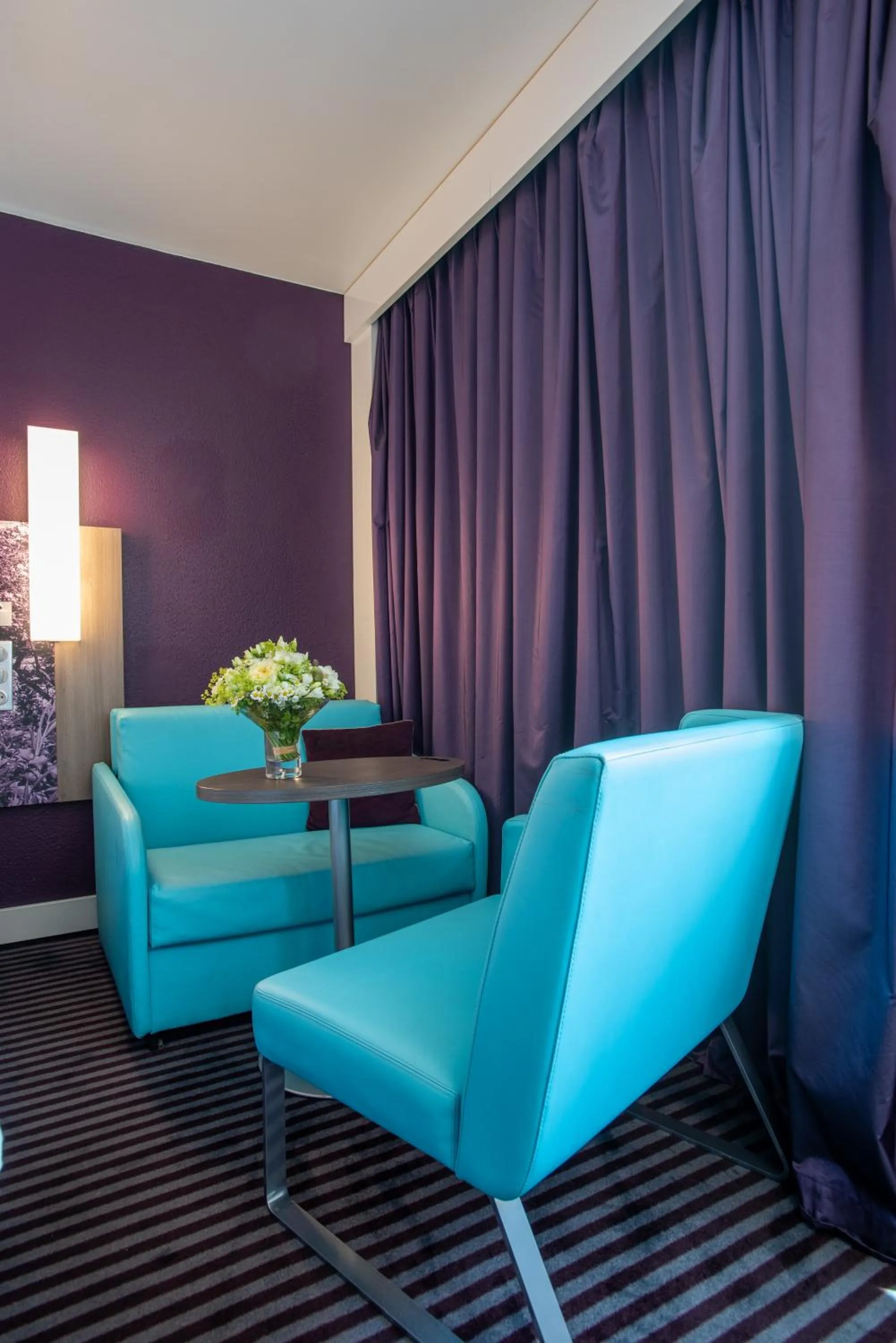 Bedroom in Mercure Marseille Centre Vieux Port