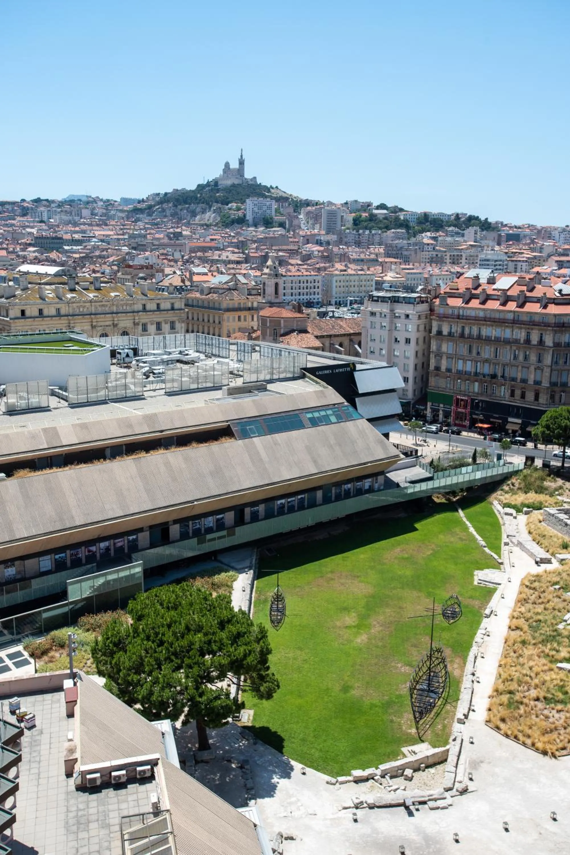 City view in Mercure Marseille Centre Vieux Port