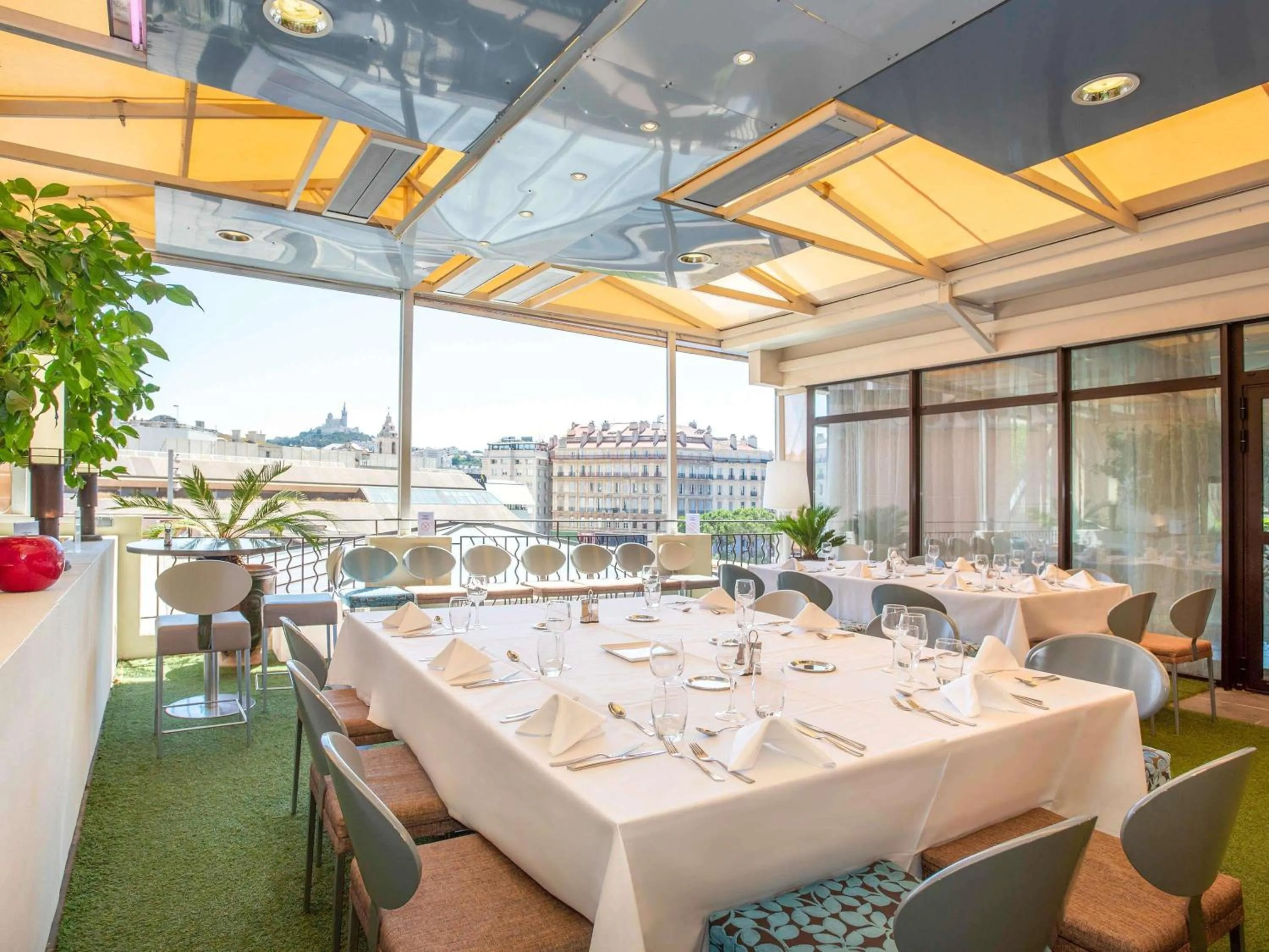 Property building in Mercure Marseille Centre Vieux Port