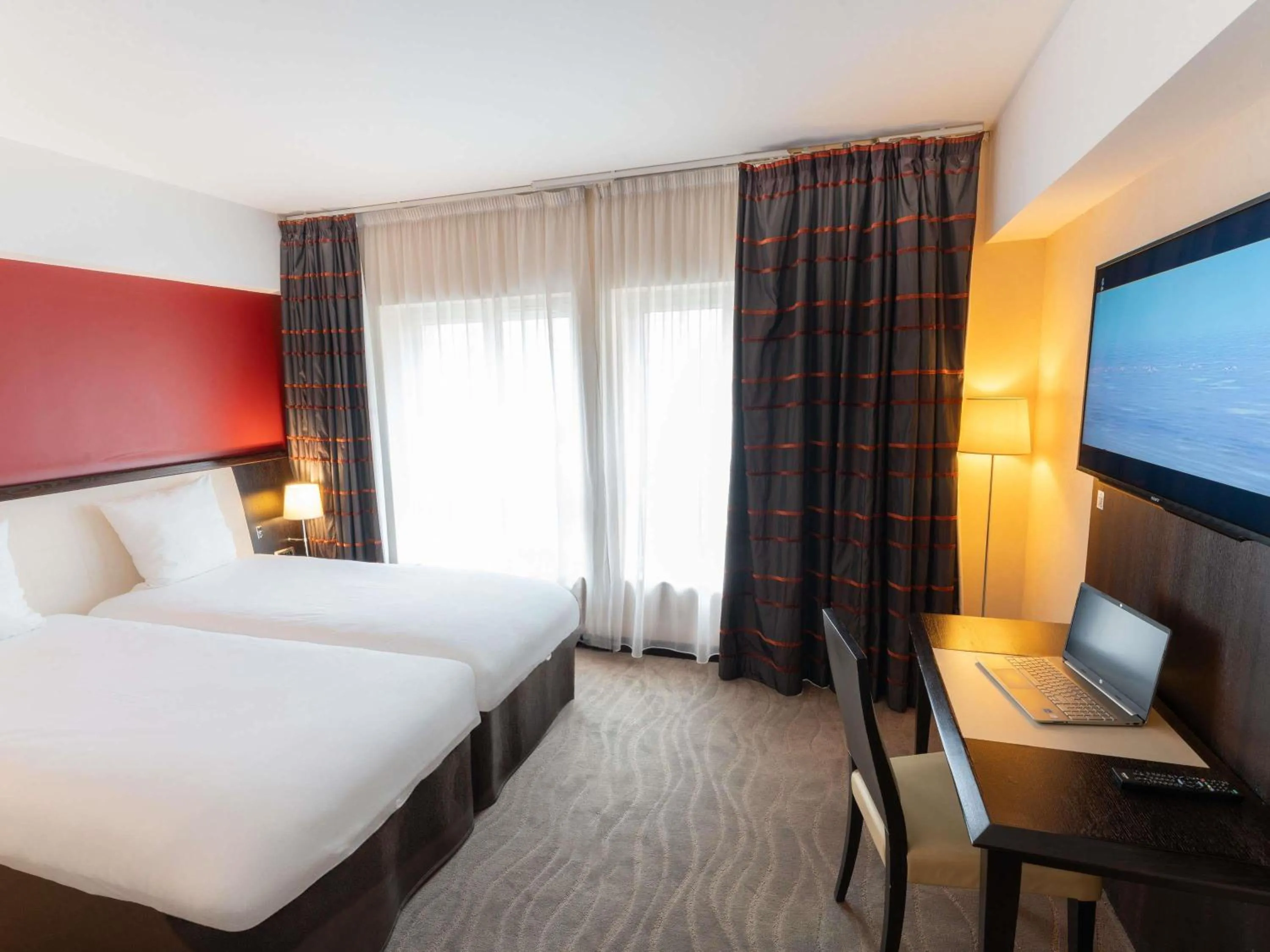 Bedroom, Bed in Mercure Le Mans Centre