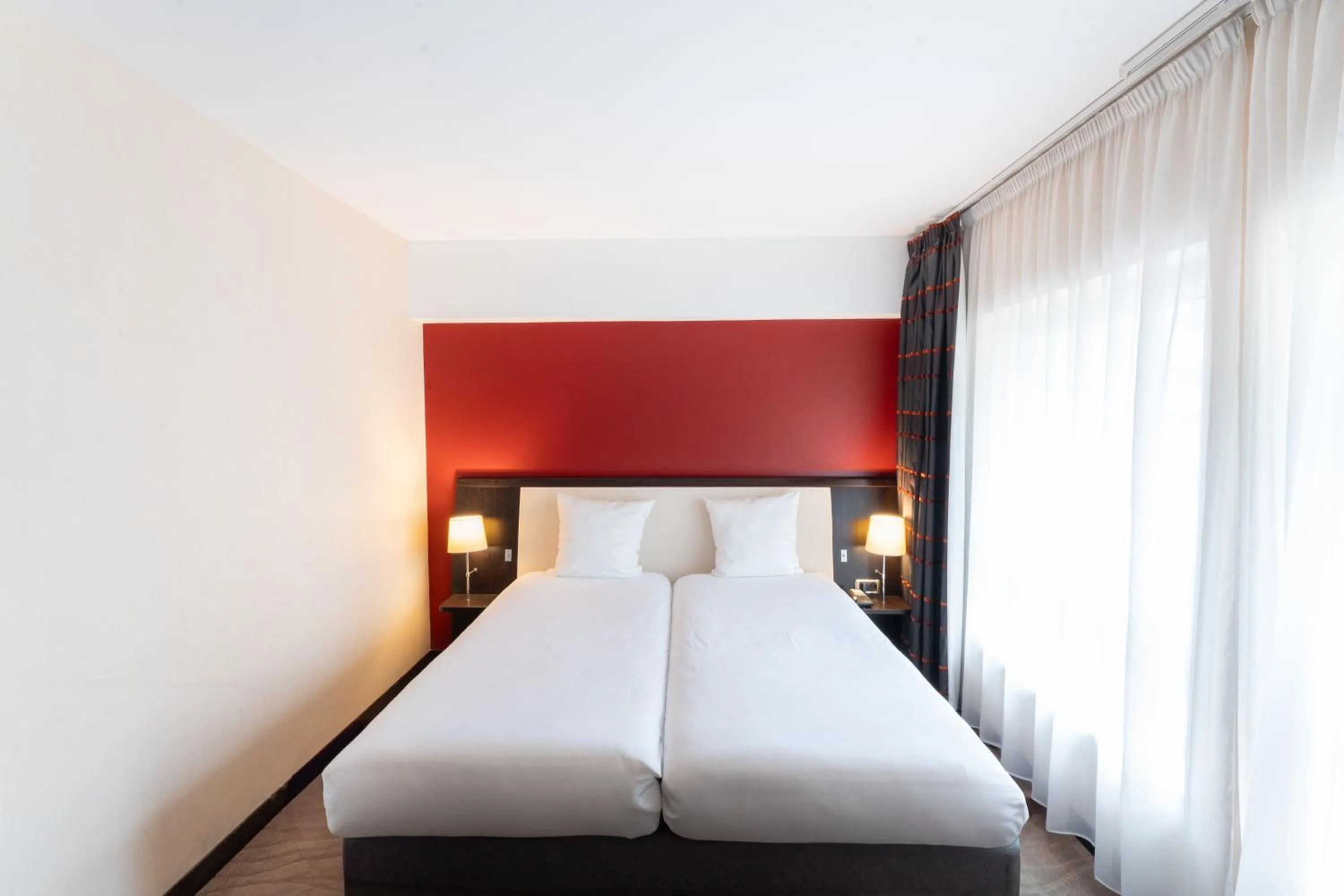 Photo of the whole room, Bed in Mercure Le Mans Centre