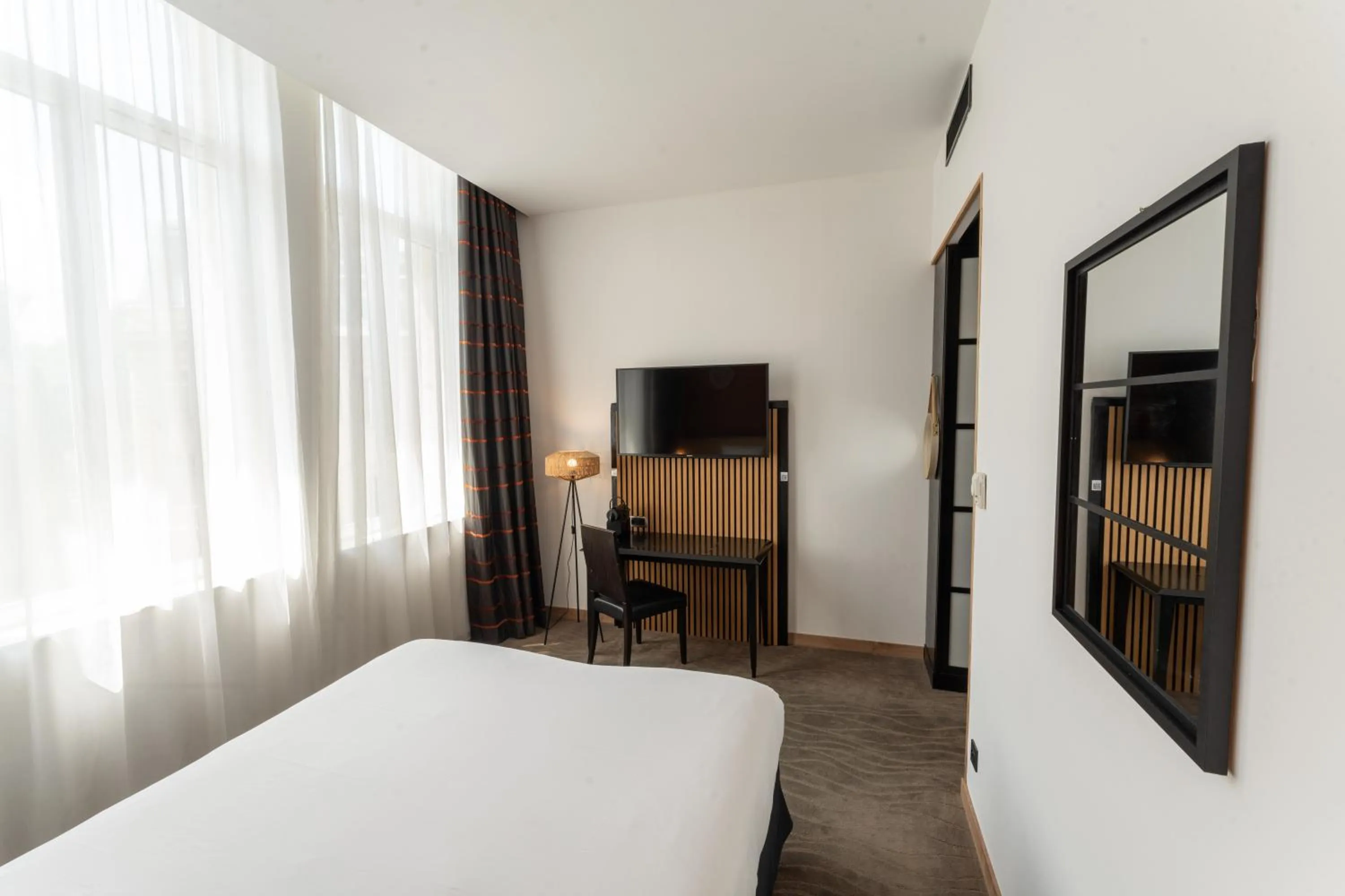 Bed in Mercure Le Mans Centre