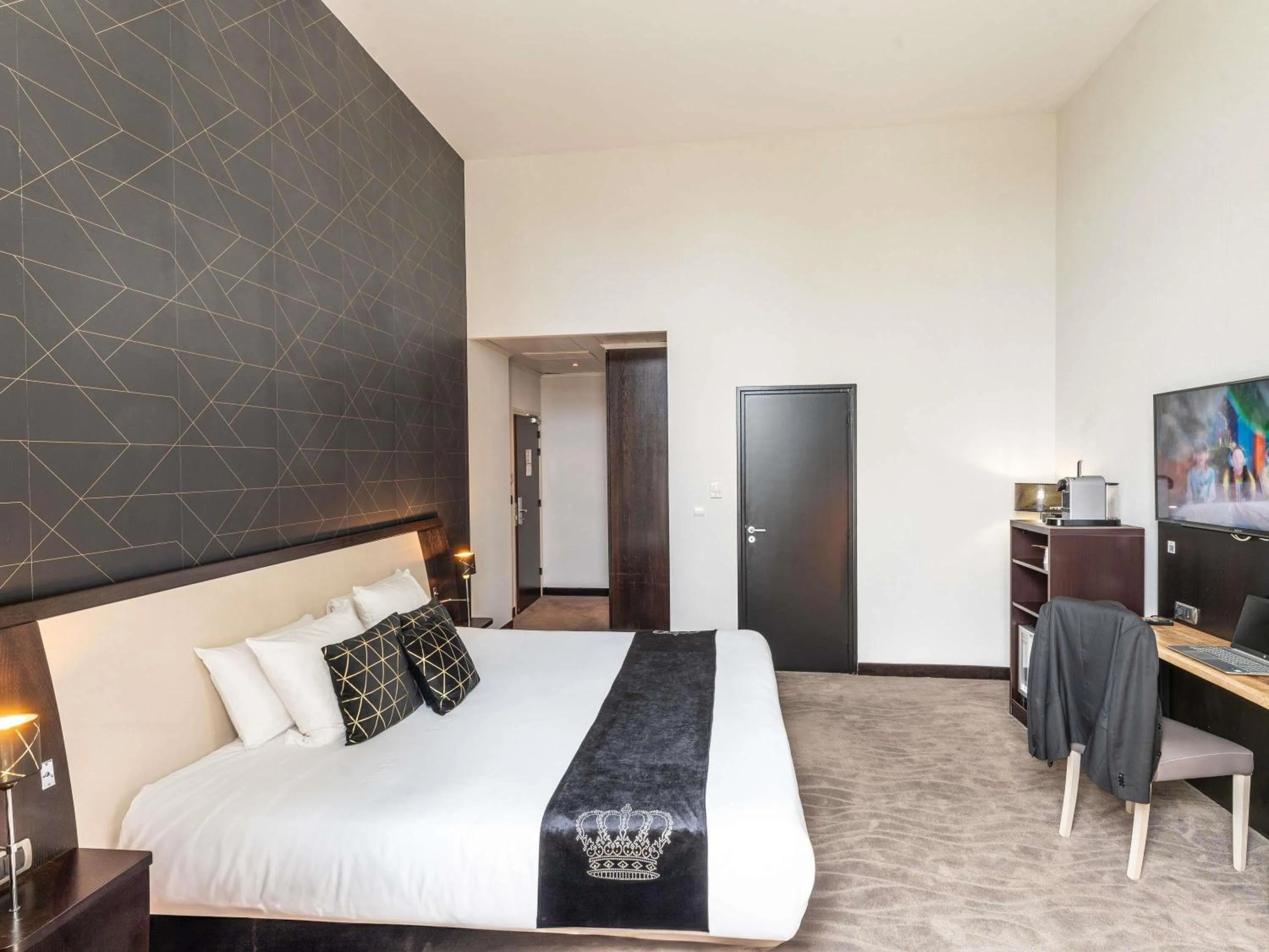 Bedroom, Bed in Mercure Le Mans Centre