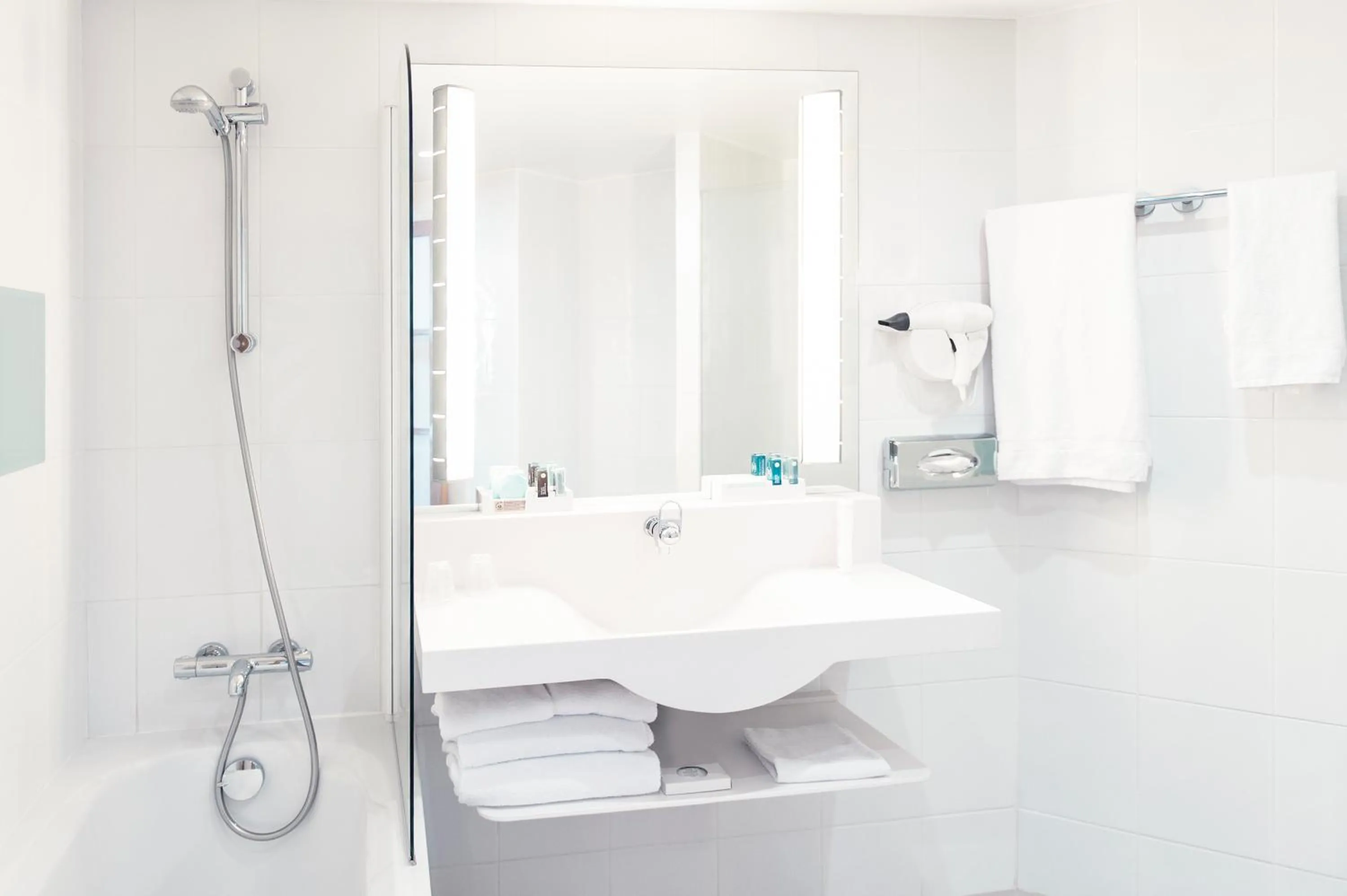 Bathroom in Novotel Lille Centre Gares