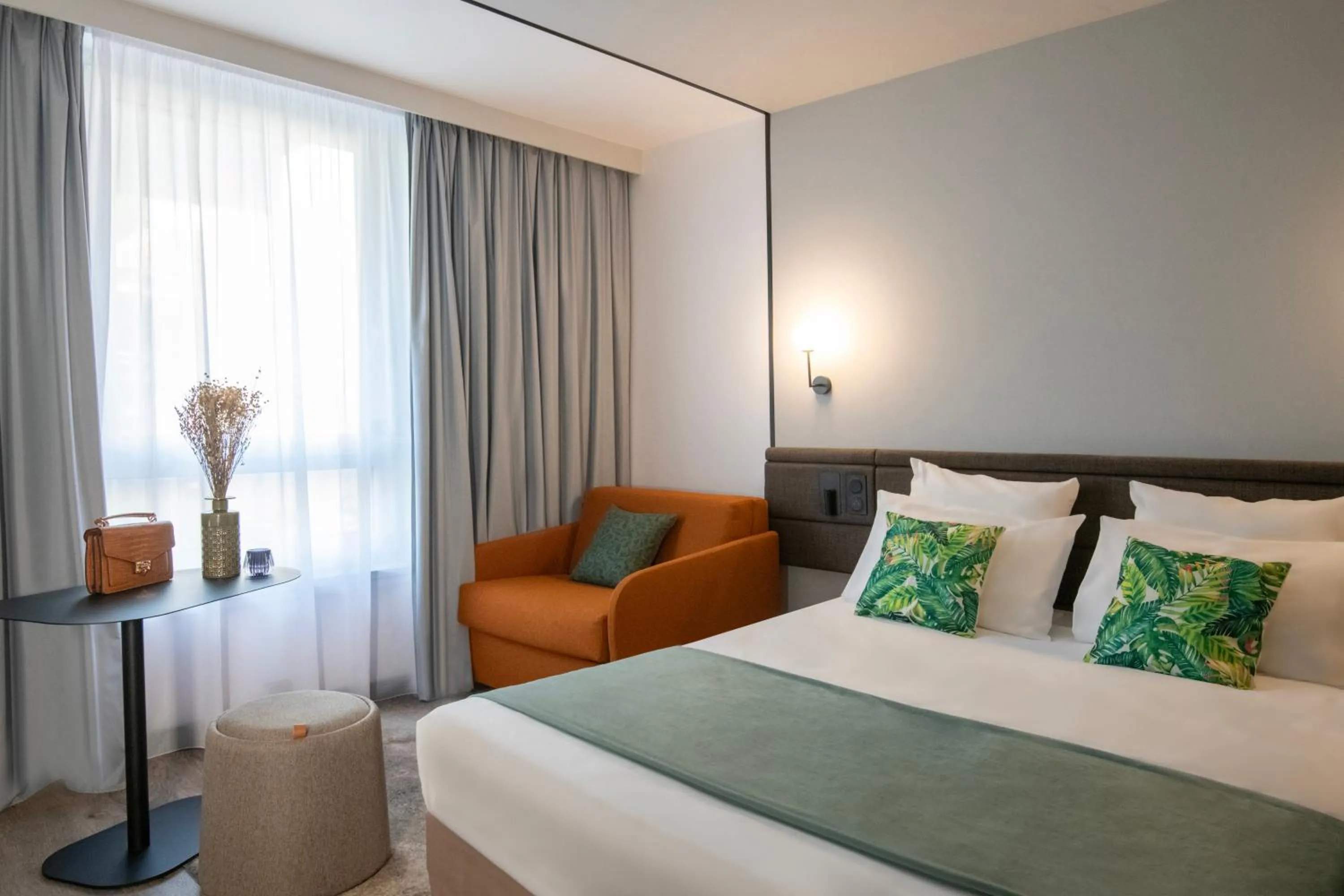 Bedroom, Bed in Novotel Nice Aéroport Cap 3000