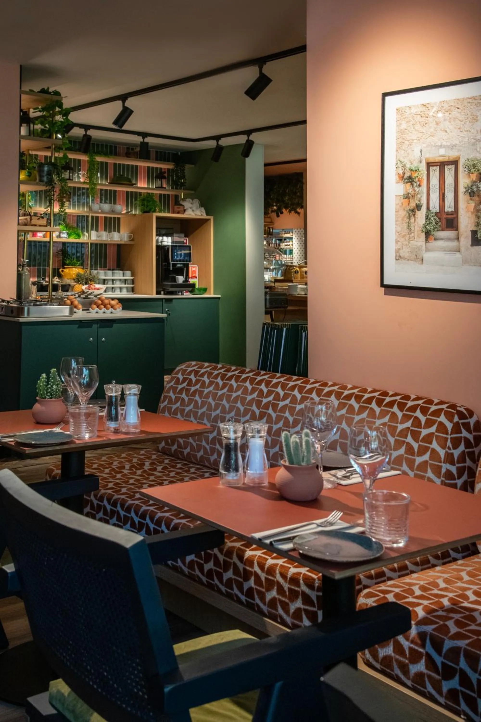 Restaurant/places to eat in Novotel Nice Aéroport Cap 3000