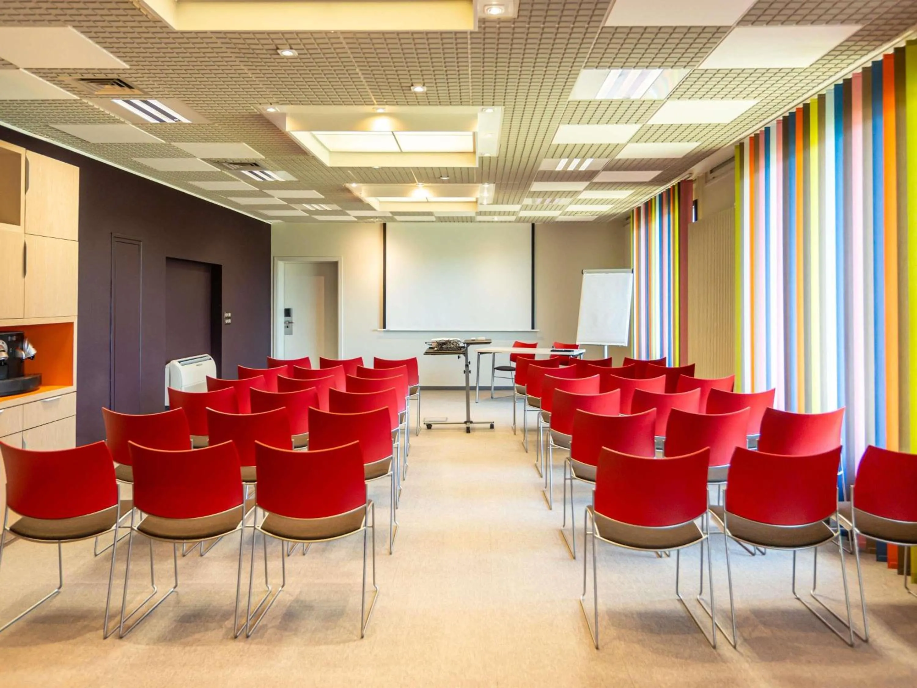 Meeting/conference room in Ibis Styles Colmar Nord