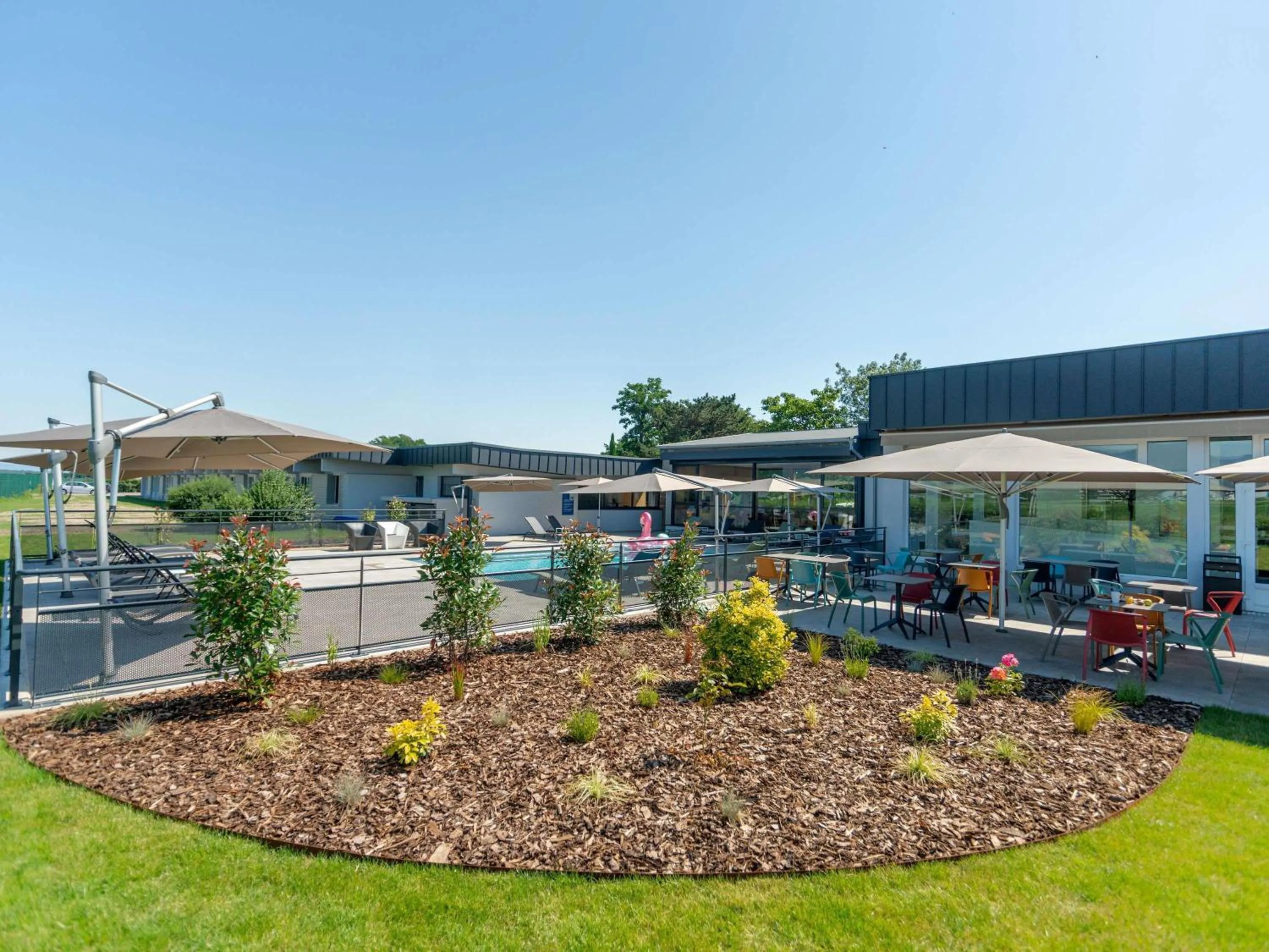 Pool view in Ibis Styles Colmar Nord
