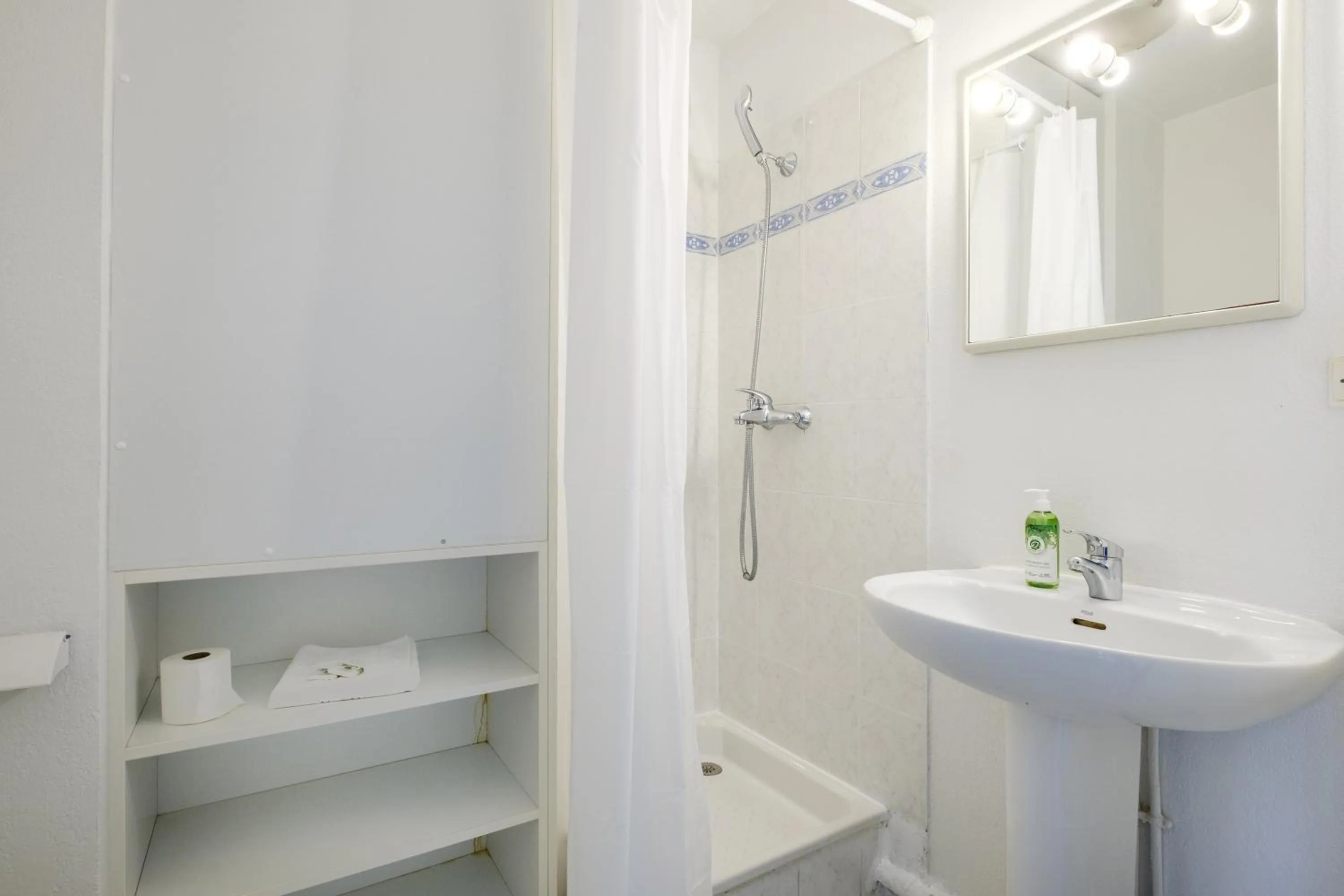 Bathroom in Residhotel Cannes Festival