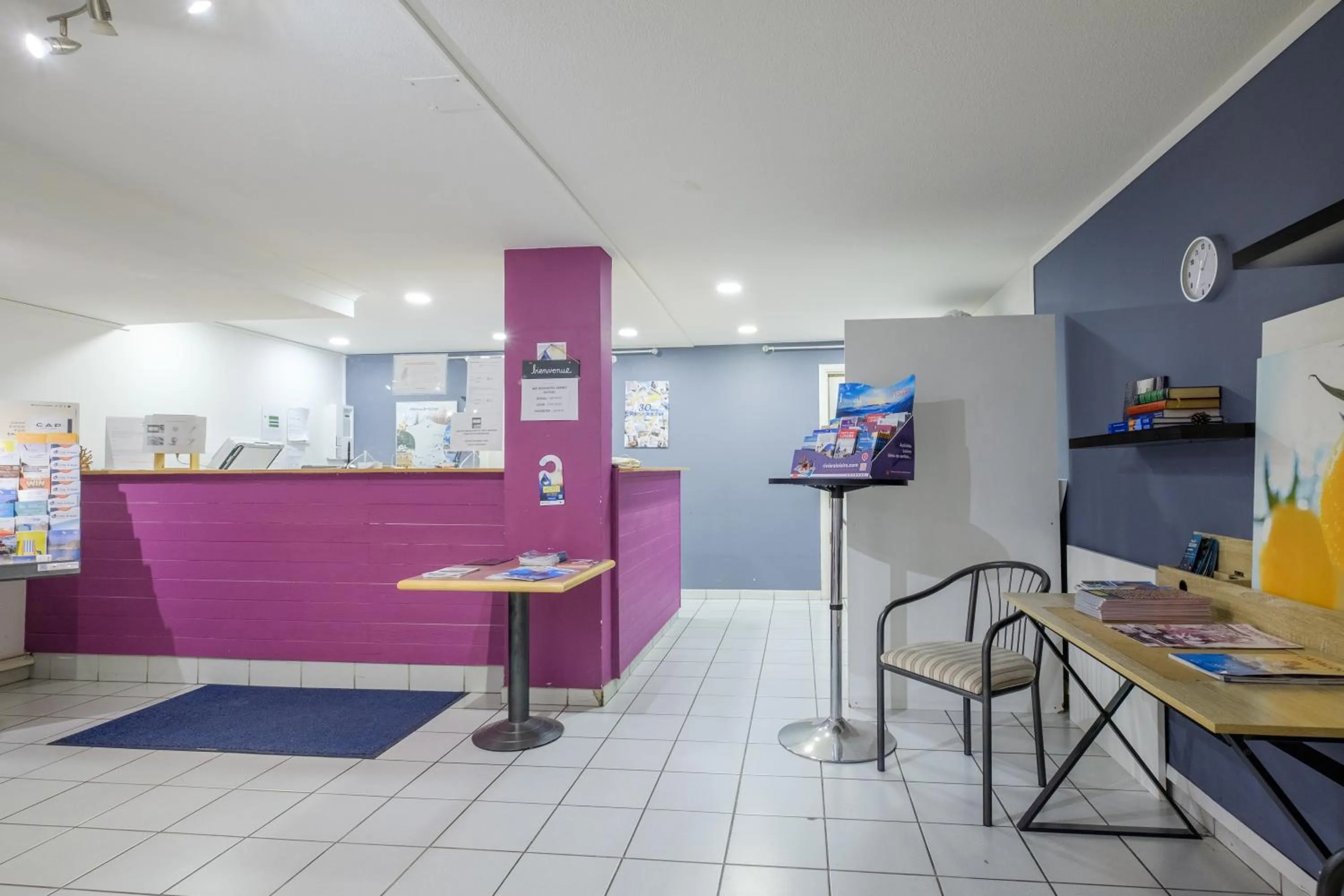 Lobby or reception in Residhotel Cannes Festival