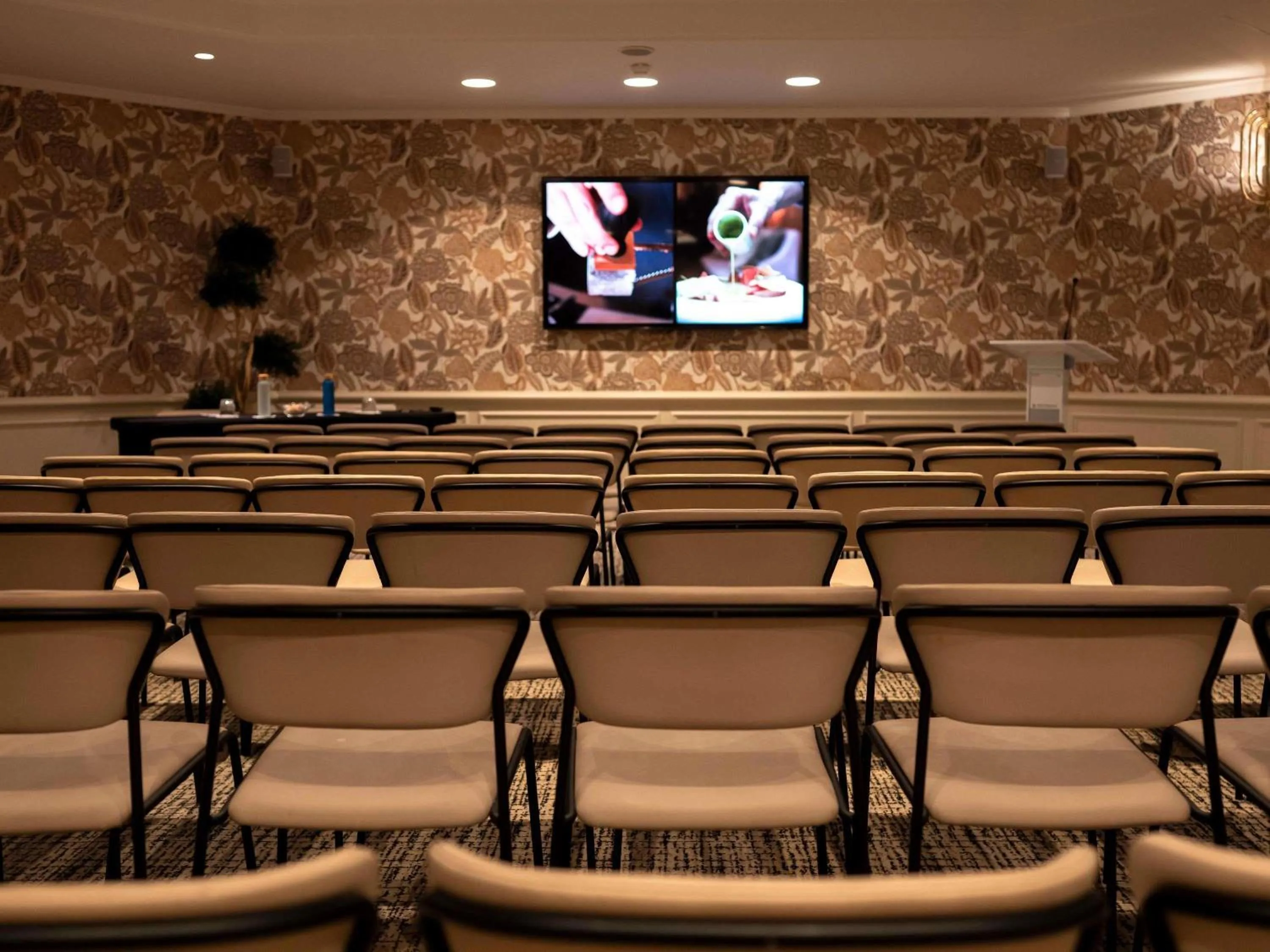 Meeting/conference room in Sofitel Le Scribe Paris Opera