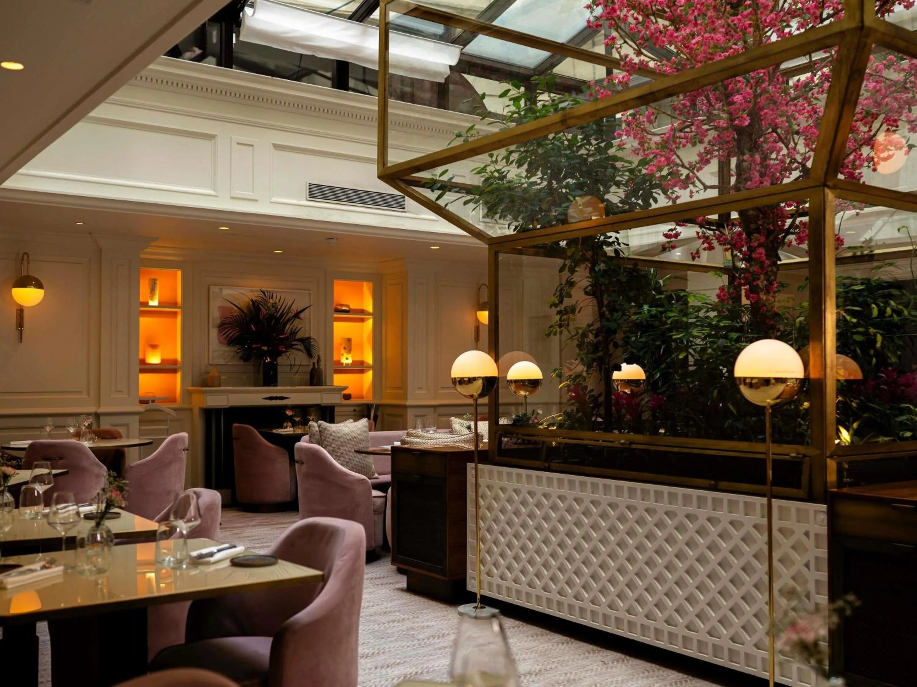 Restaurant/places to eat in Sofitel Le Scribe Paris Opera